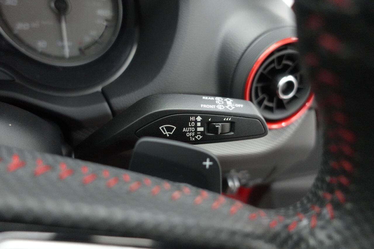 Audi SQ2 - Image 17
