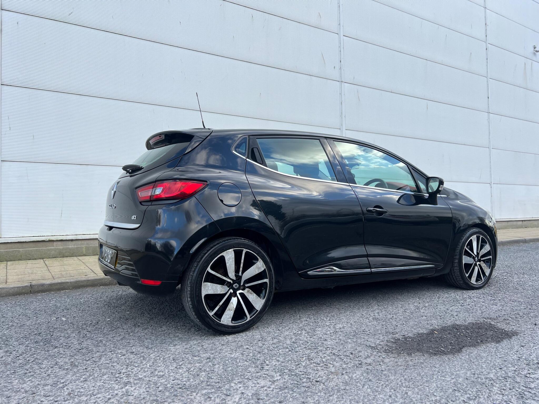 Renault Clio - Image 34