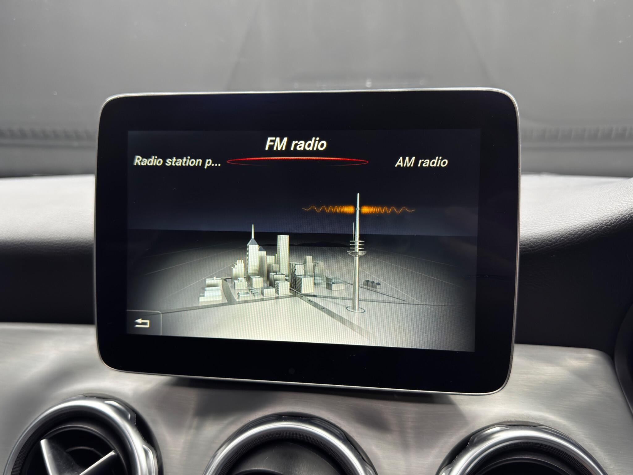 Mercedes GLA - Image 29