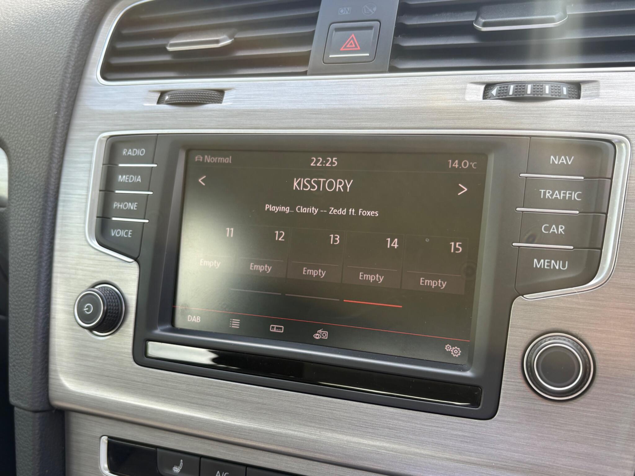 Volkswagen Golf - Image 37