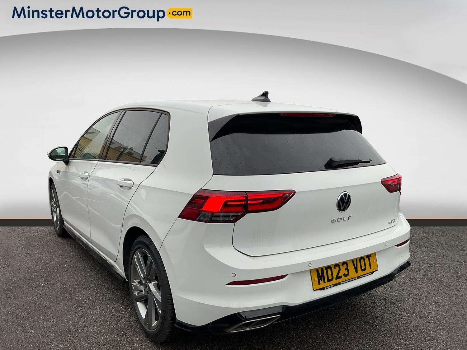 Volkswagen Golf - Image 4