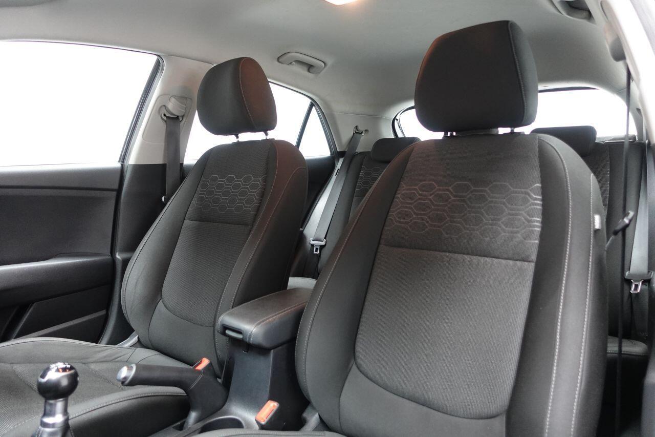 Kia Rio - Image 17