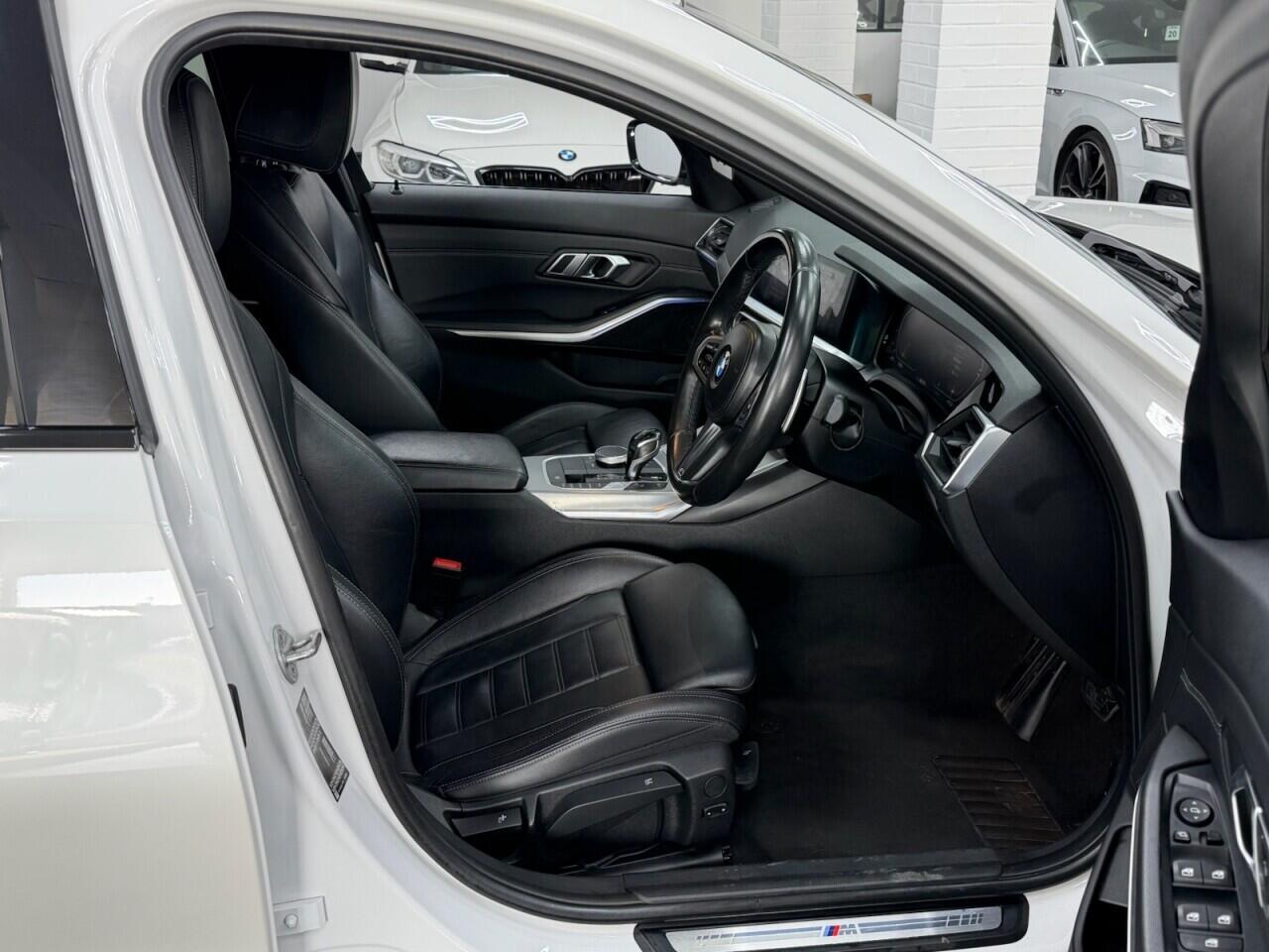 BMW 3 Series - Image 14