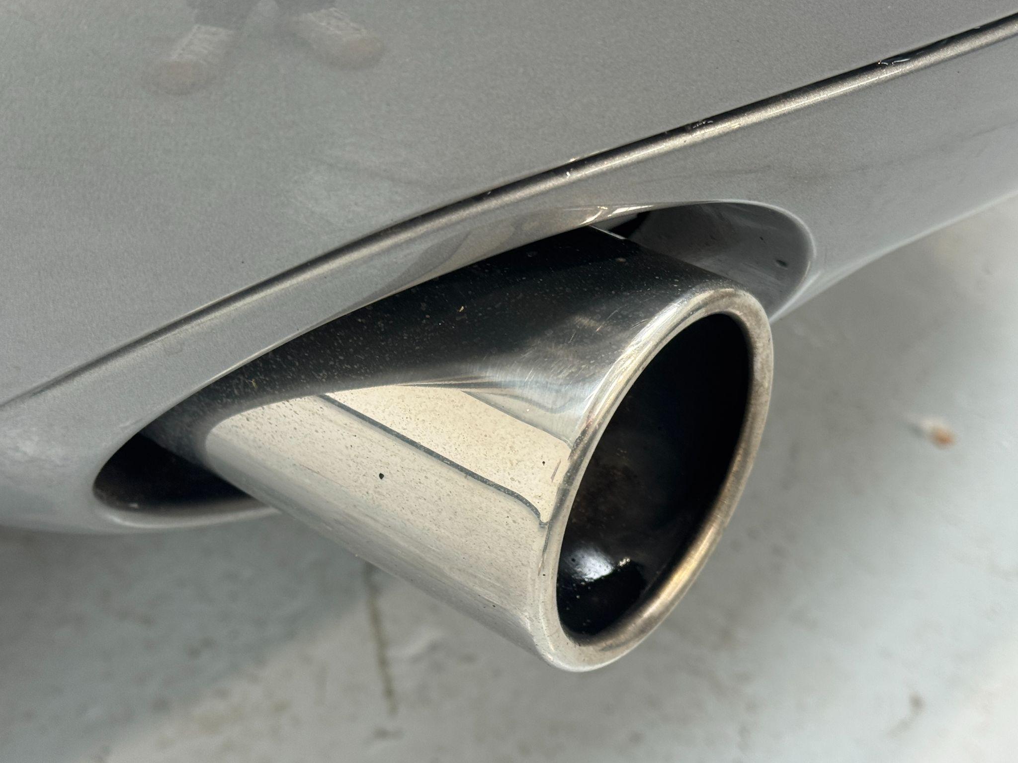 Aston Martin DB7 - Image 32