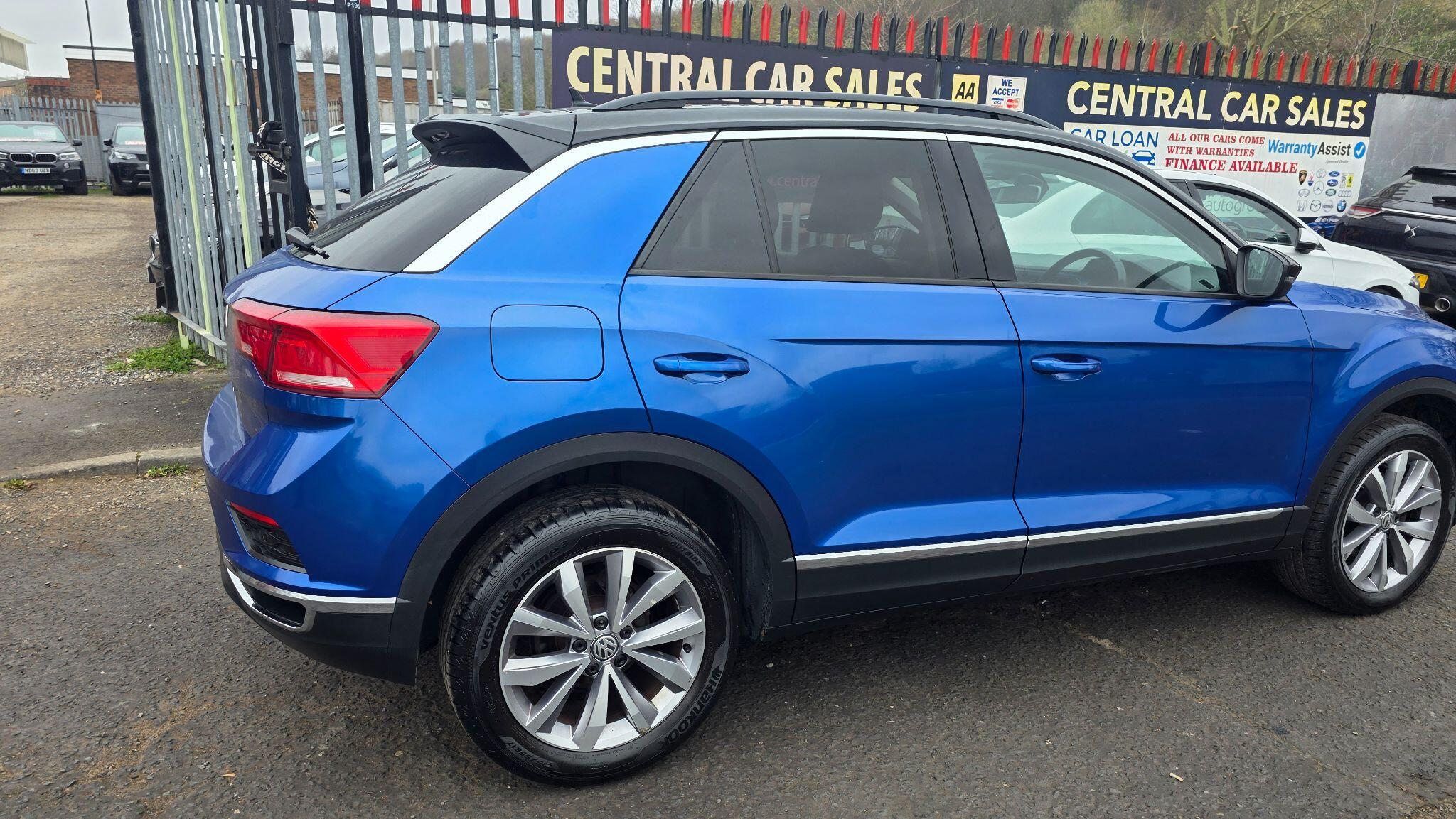 Volkswagen T-Roc - Image 10