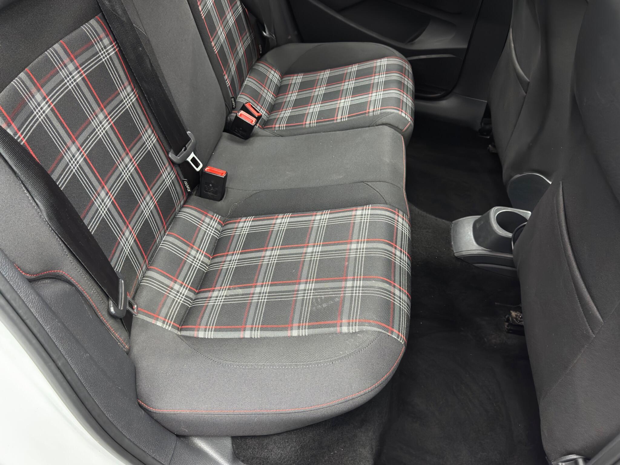 Volkswagen Polo - Image 15