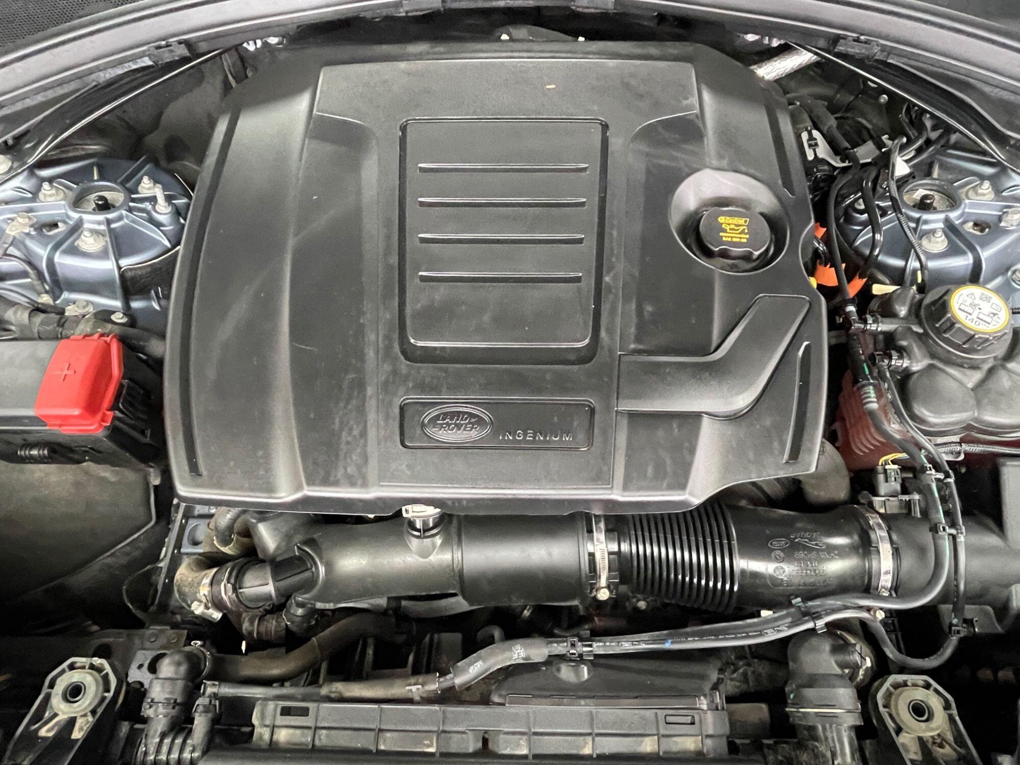 Land Rover Range Rover Velar - Image 19