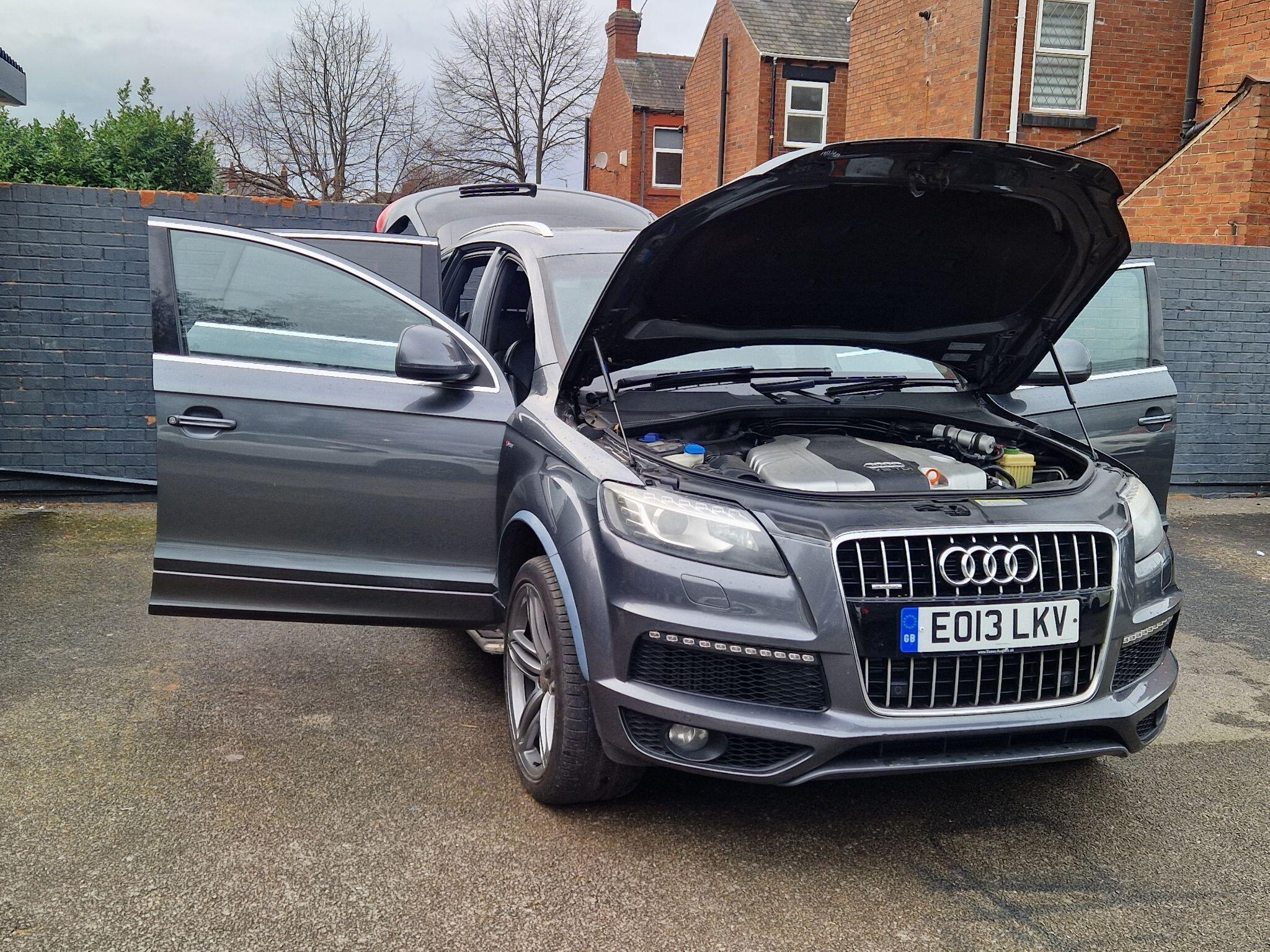 Audi Q7 - Image 12