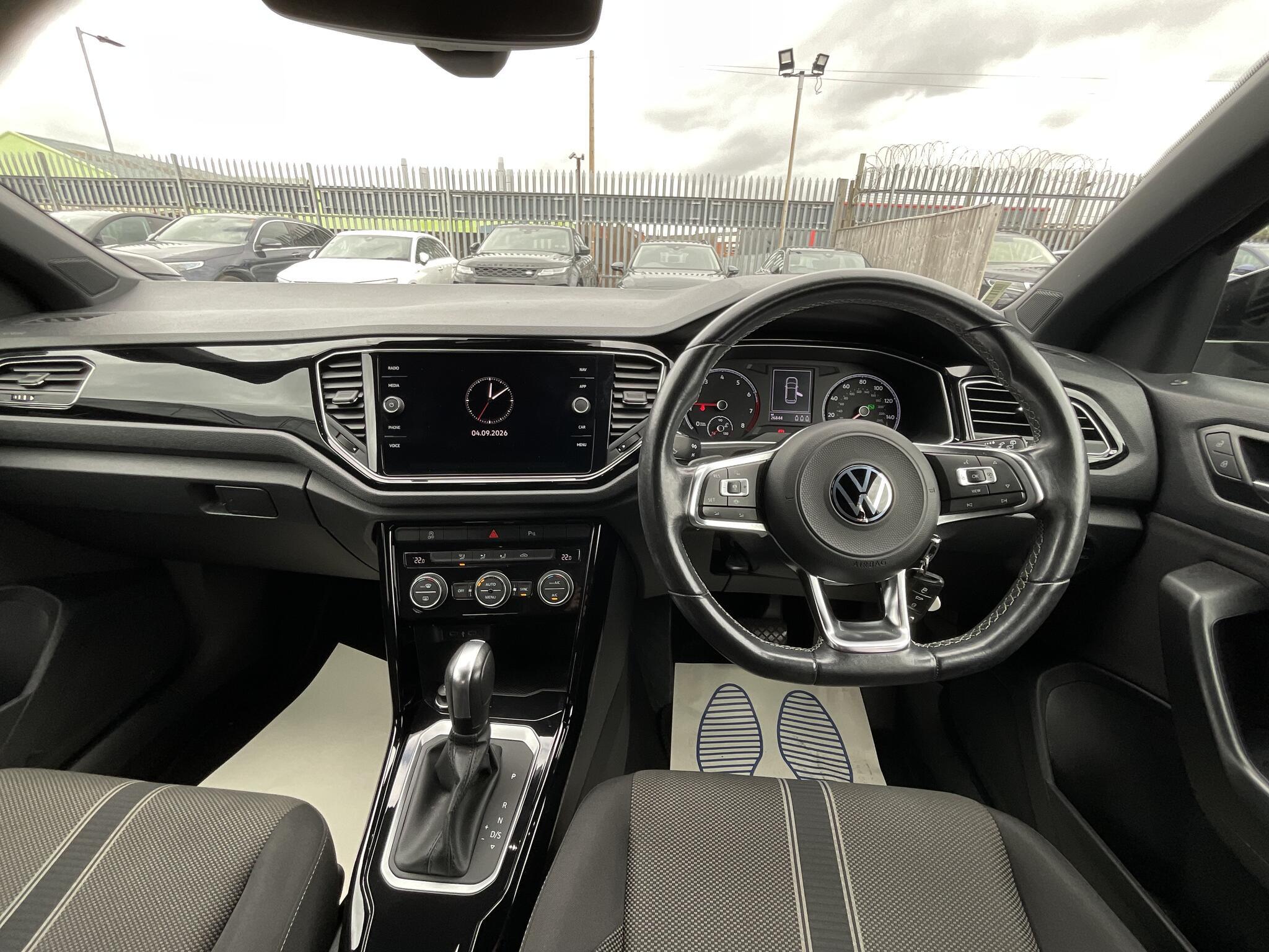 Volkswagen T-Roc - Image 6