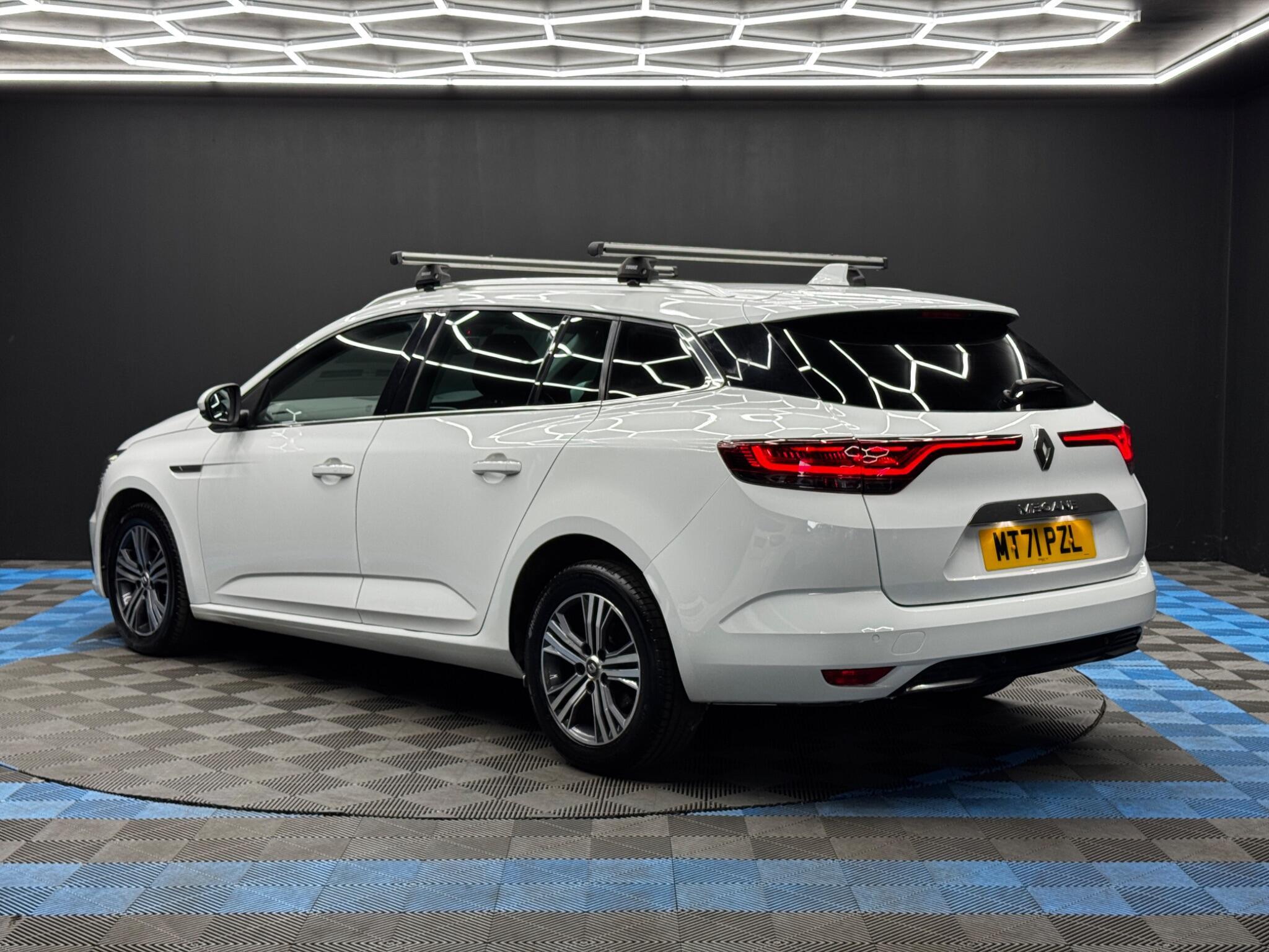 Renault Megane - Image 7
