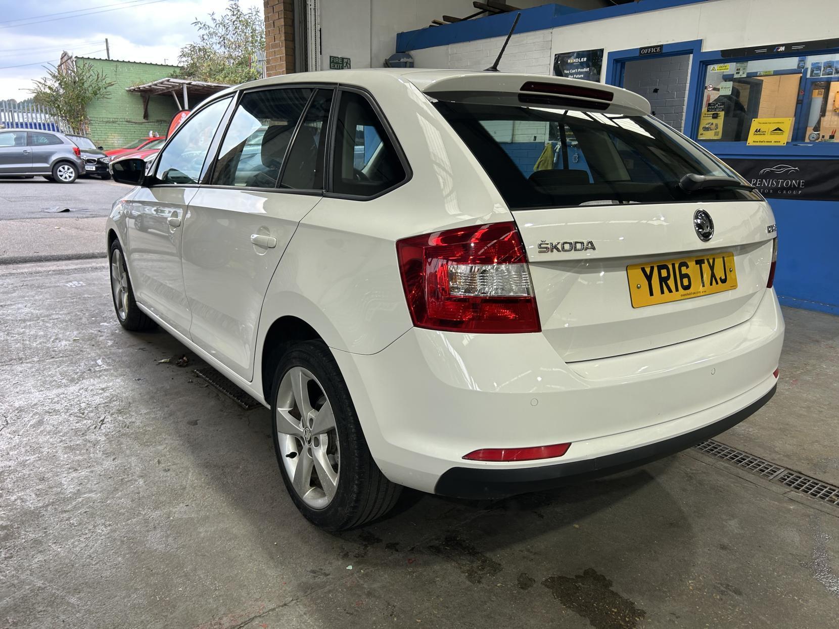 Skoda Rapid Spaceback - Image 5