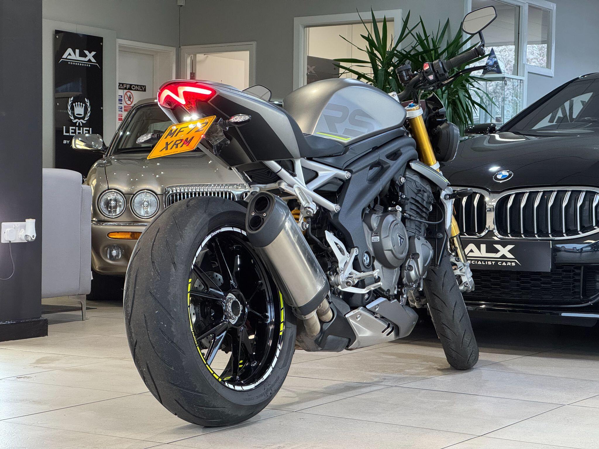 Triumph Speed Triple 1200 - Image 16