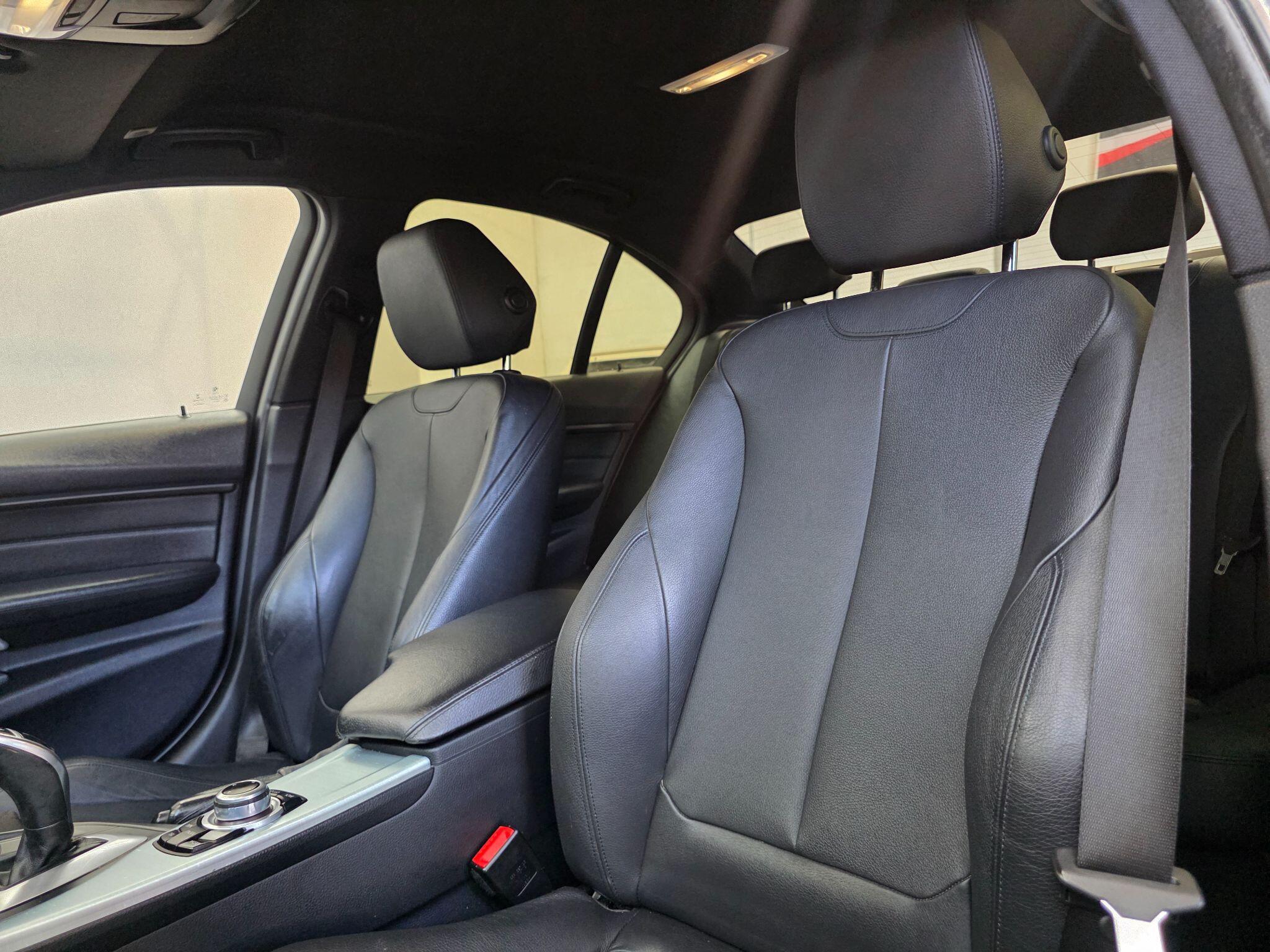 BMW 3 Series - Image 35
