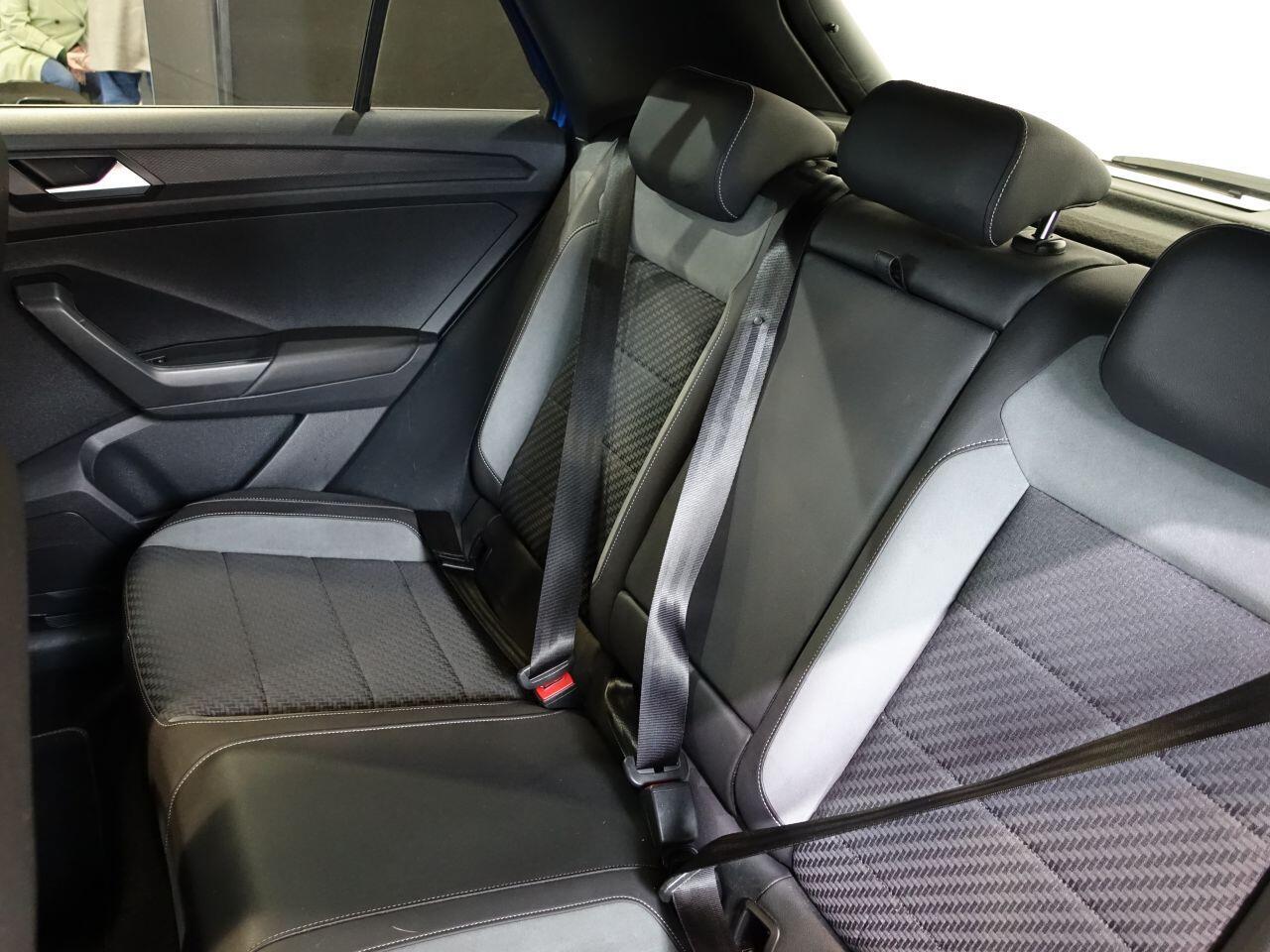 Volkswagen T-Roc - Image 41