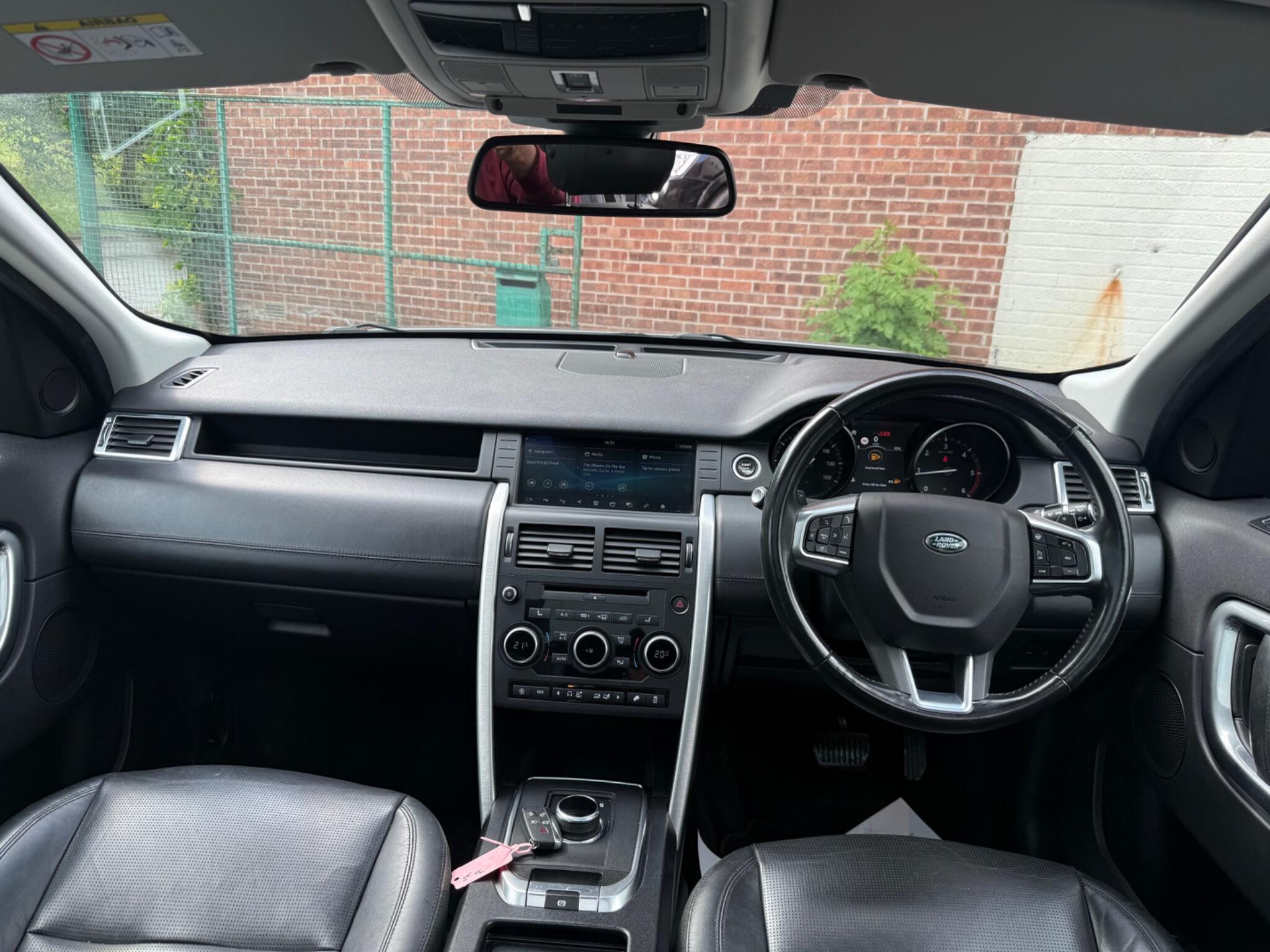 Land Rover DISCOVERY SPORT - Image 18