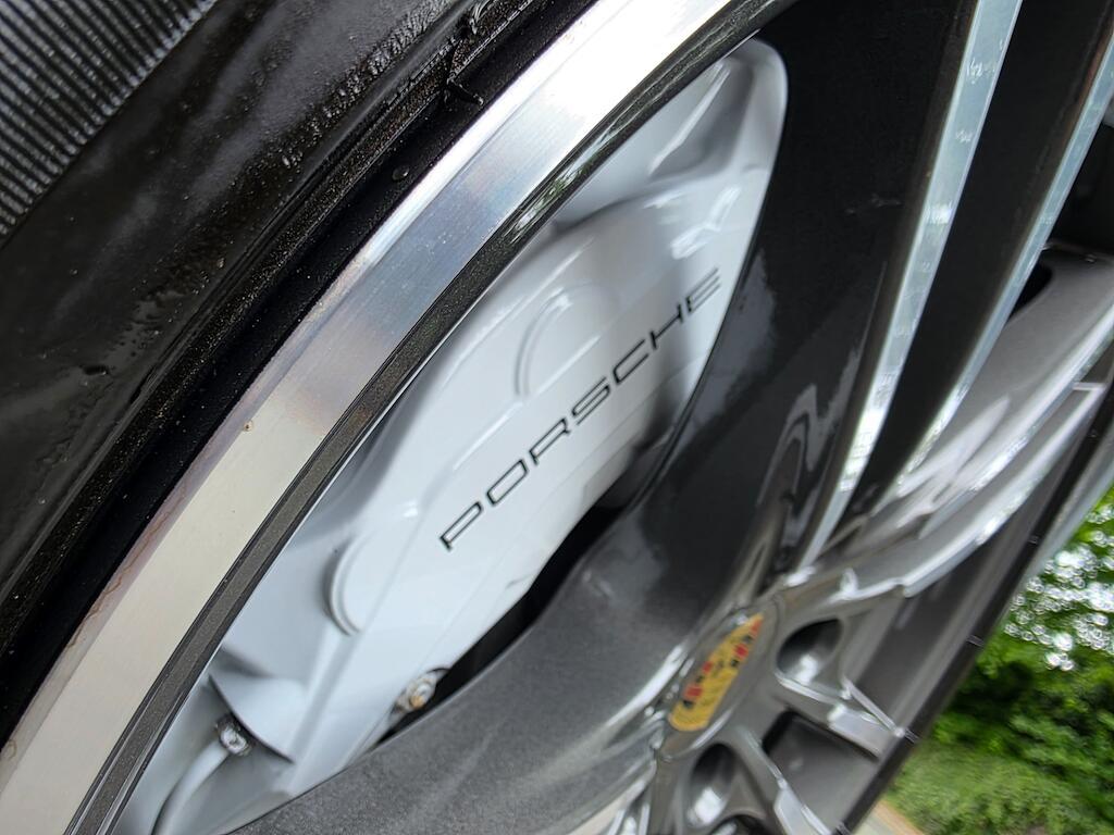 Porsche Cayenne - Image 20