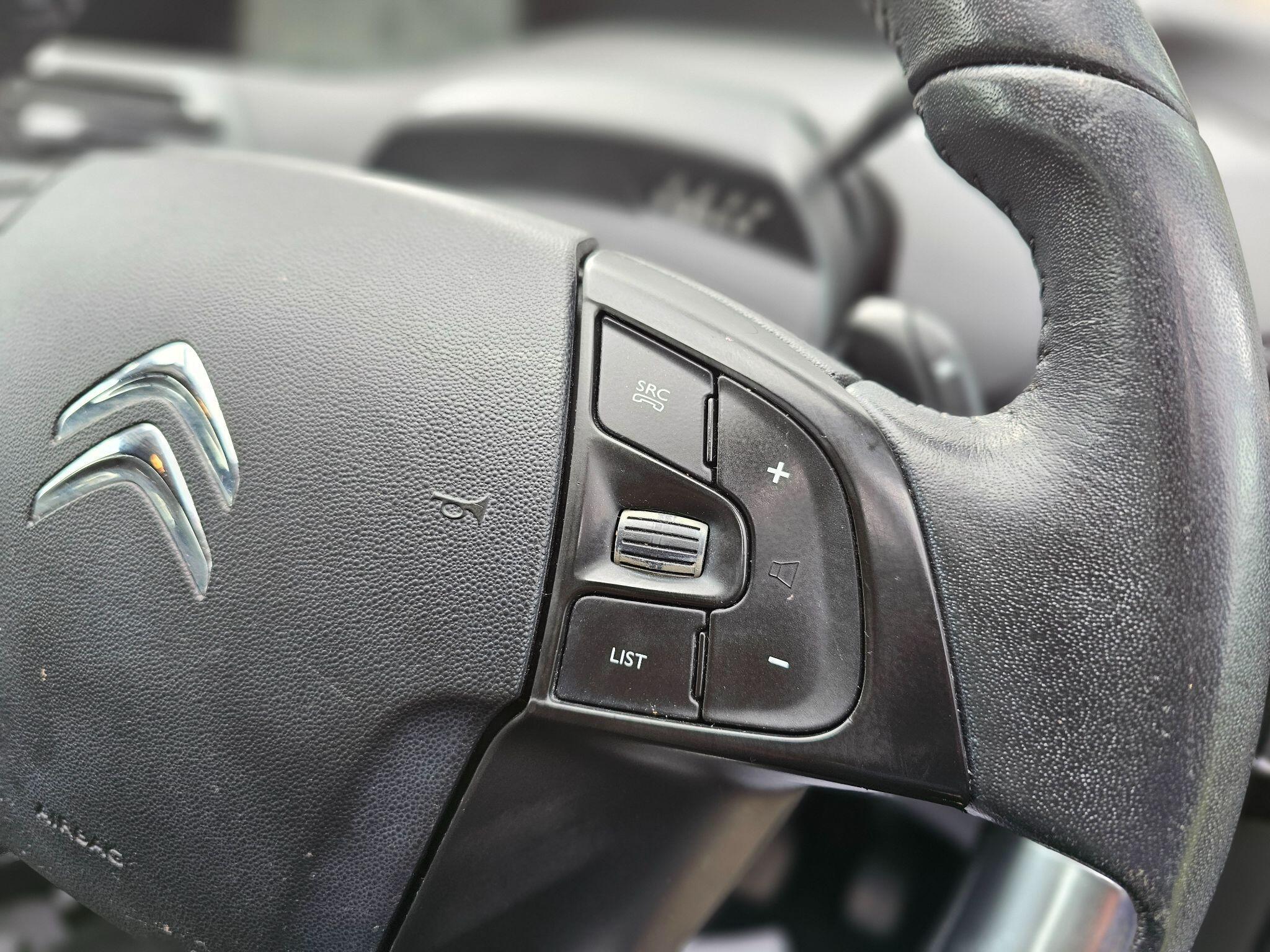 Citroen C4 Picasso - Image 21