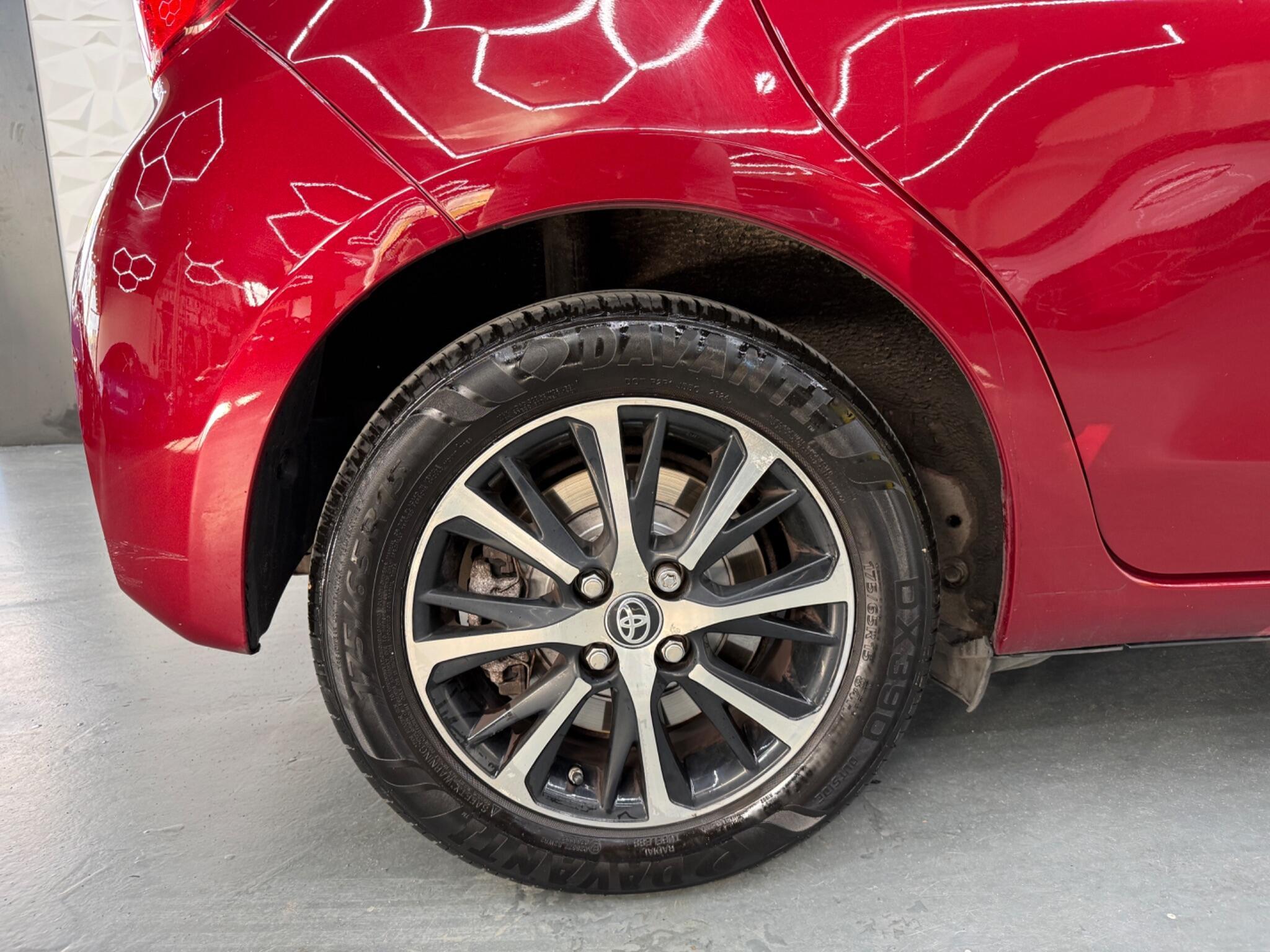 Toyota Yaris - Image 16