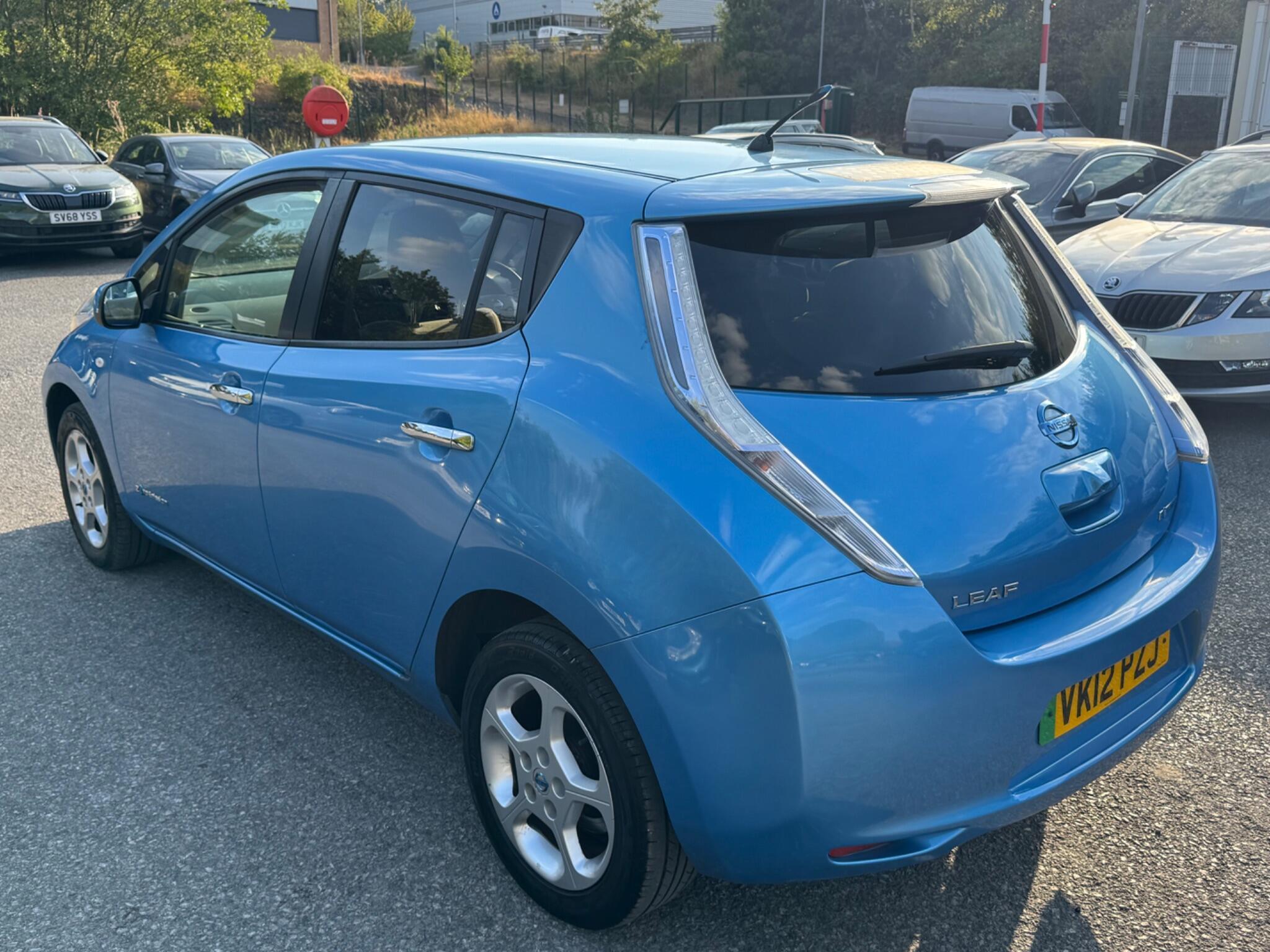 Nissan Leaf - Image 12