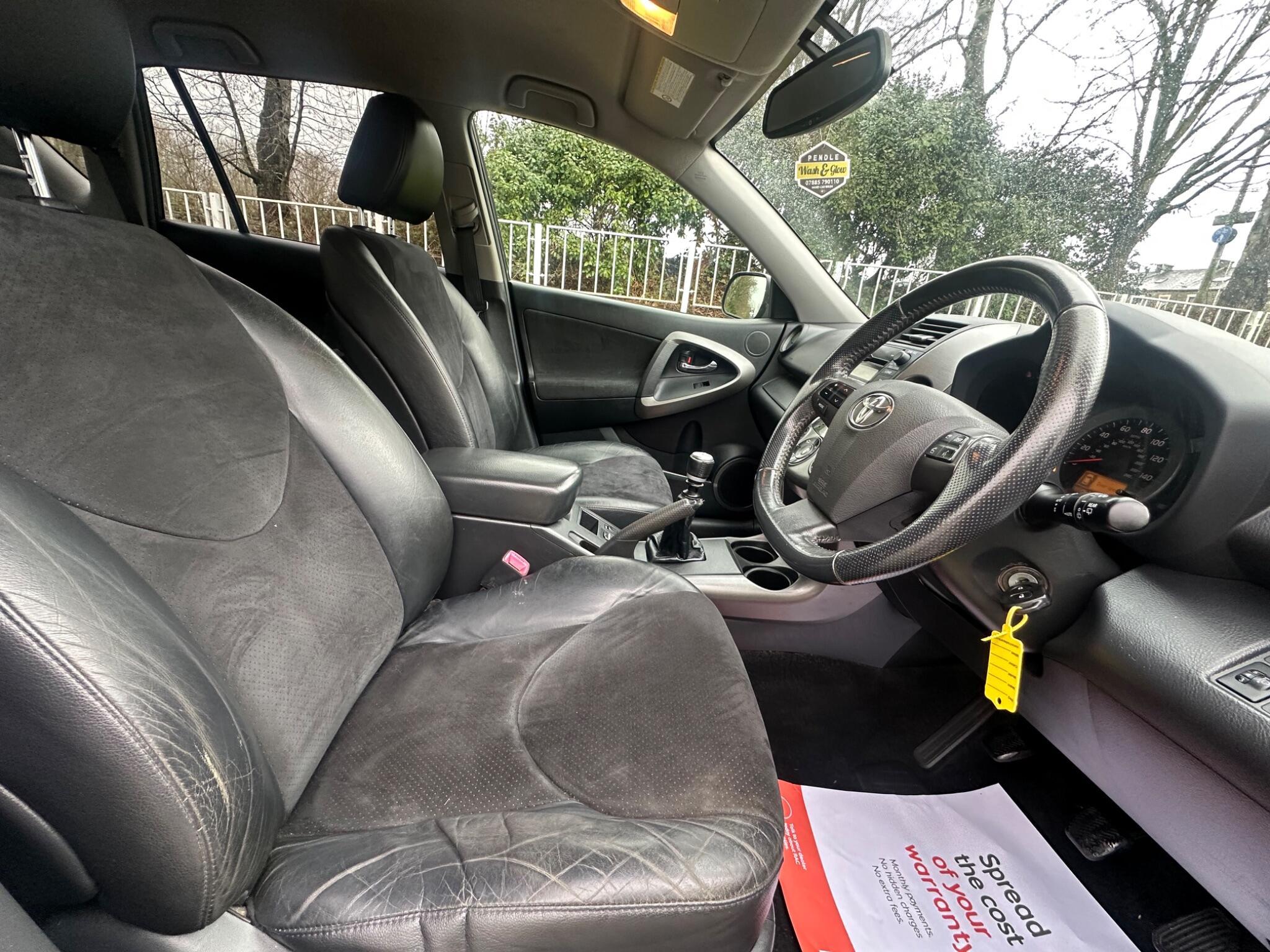 Toyota RAV4 - Image 23