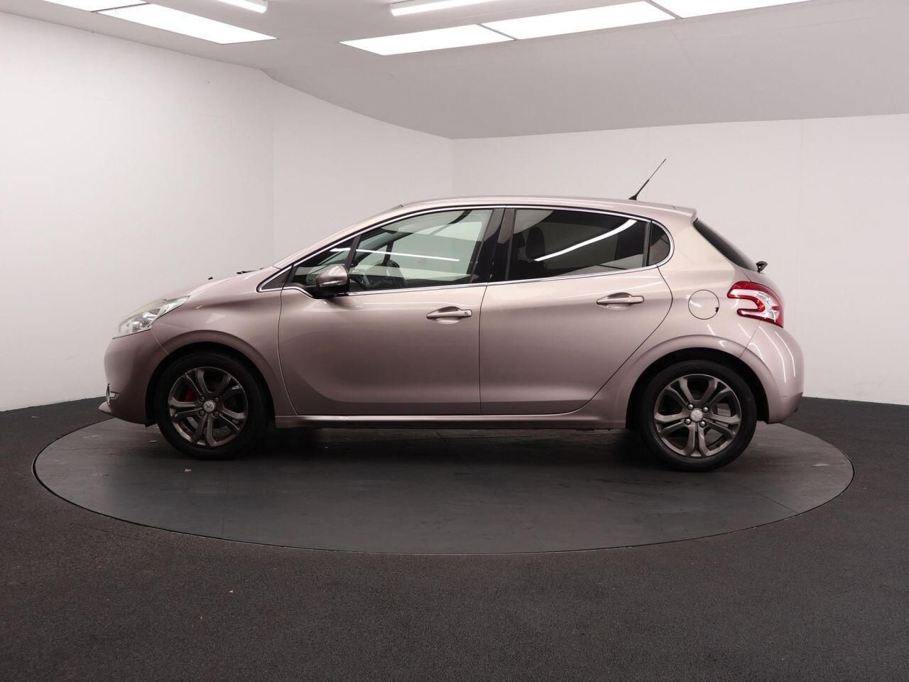 Peugeot 208 - Image 7