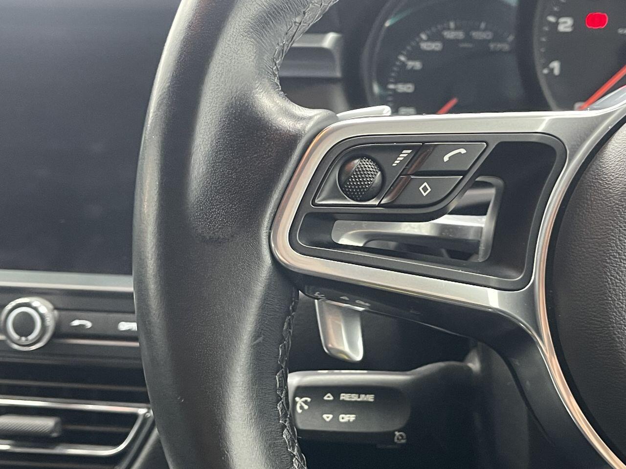 Porsche Macan - Image 38