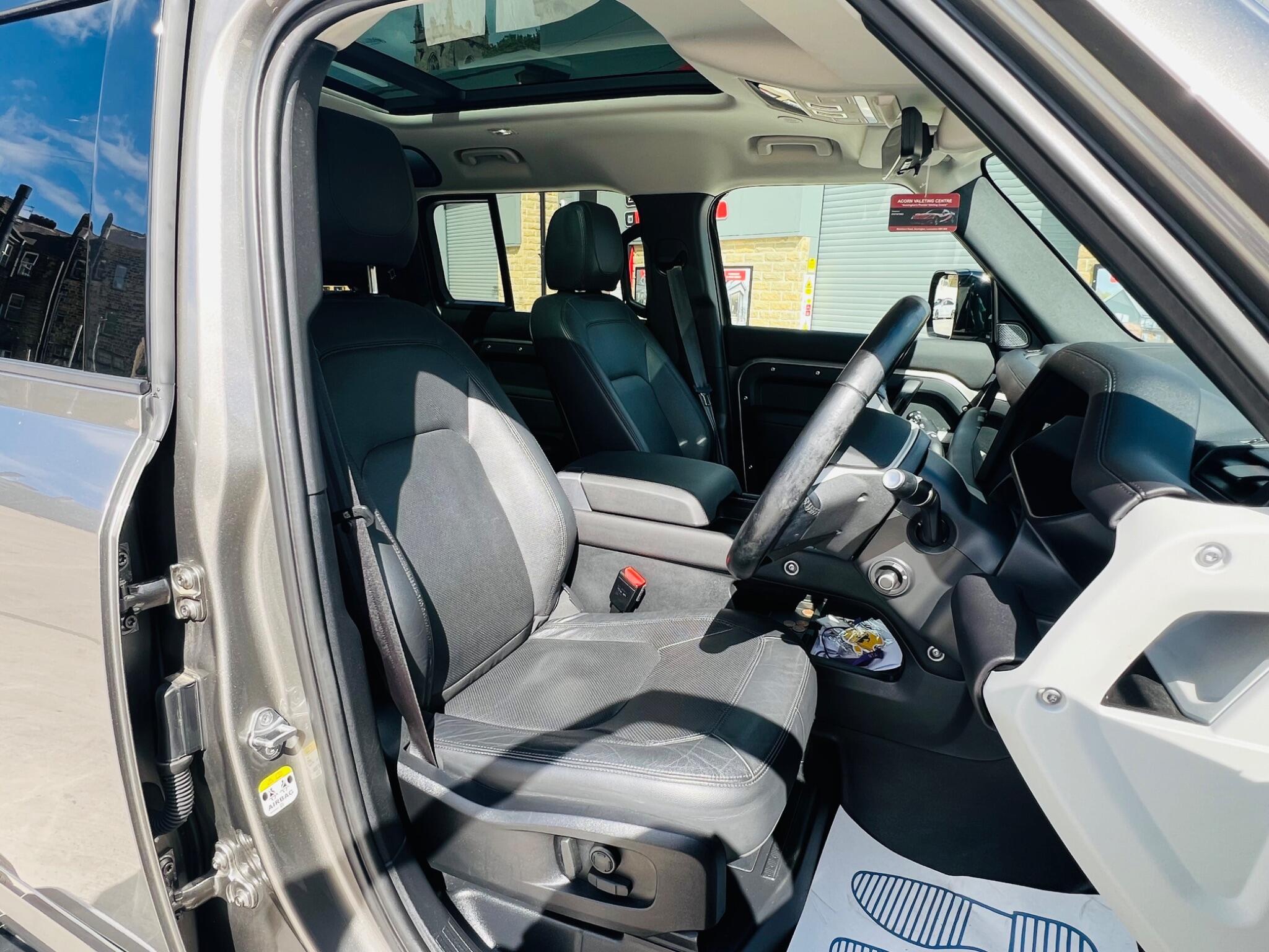 Land Rover Defender 110 - Image 8