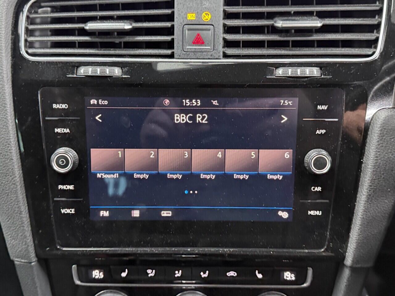 Volkswagen Golf - Image 20