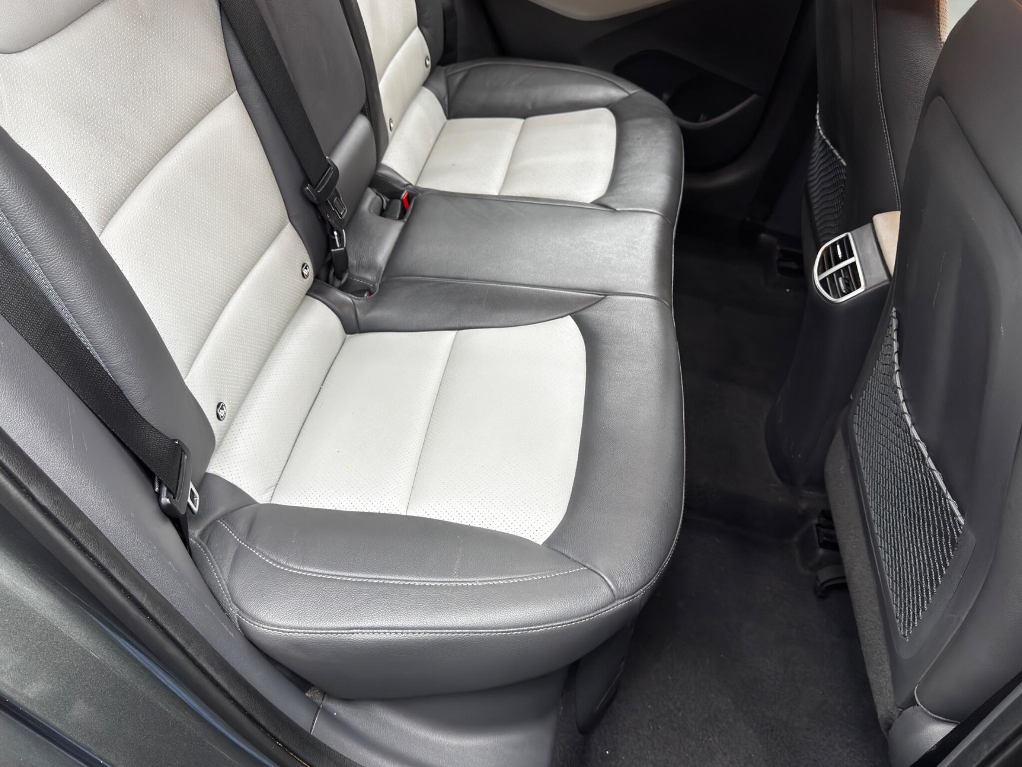 Hyundai Ioniq - Image 16