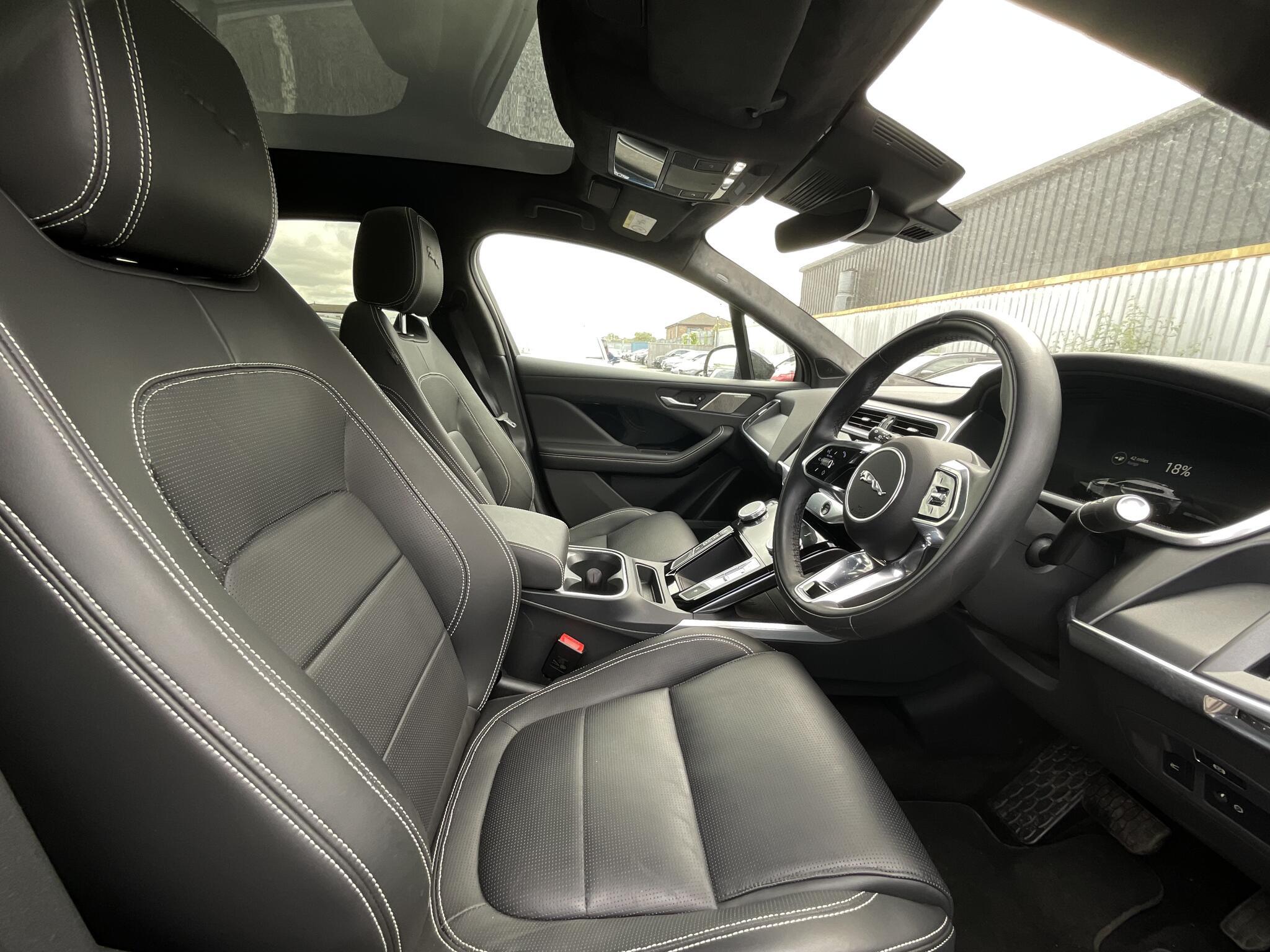 Jaguar I-Pace - Image 9