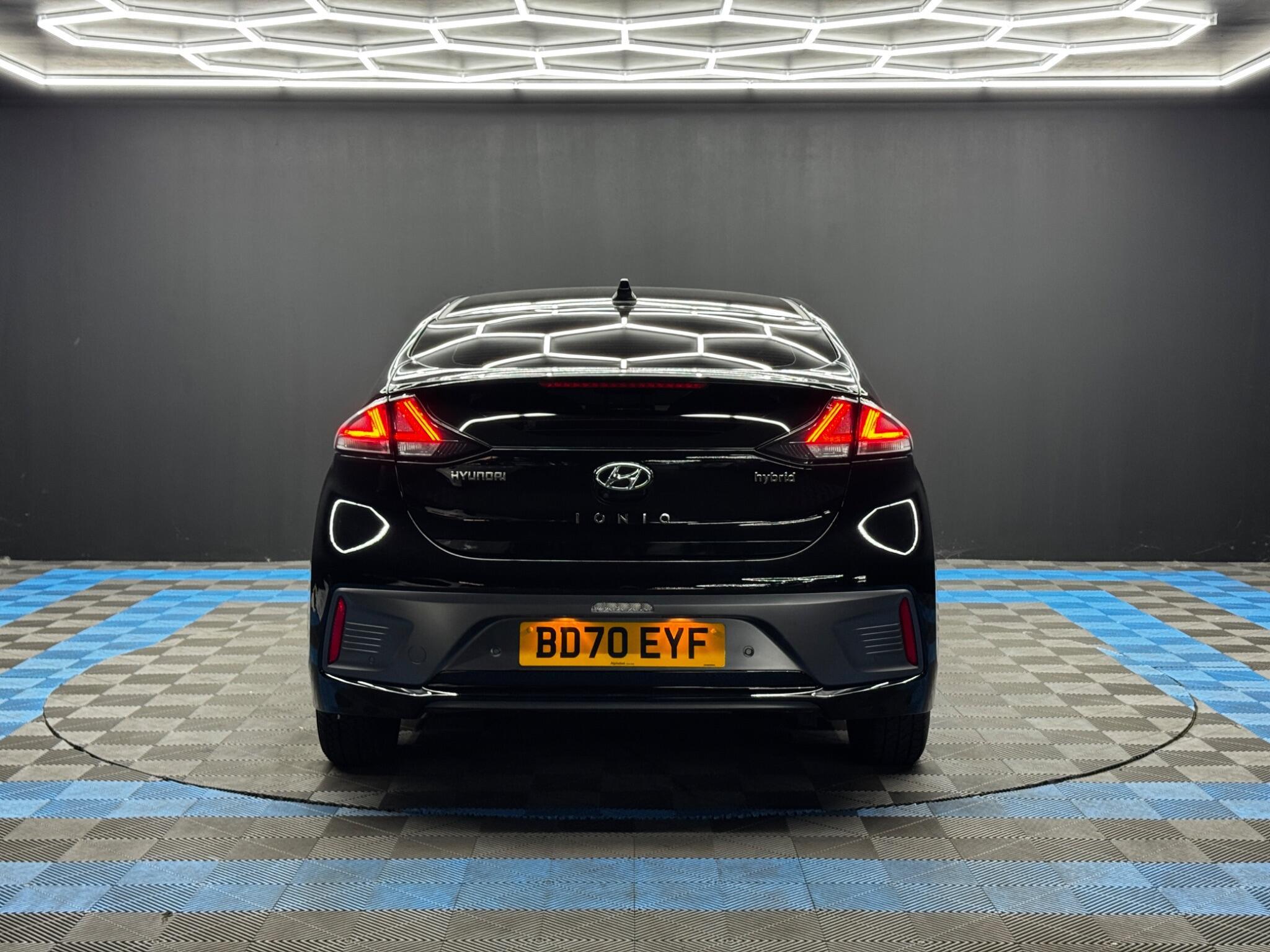 Hyundai Ioniq - Image 6