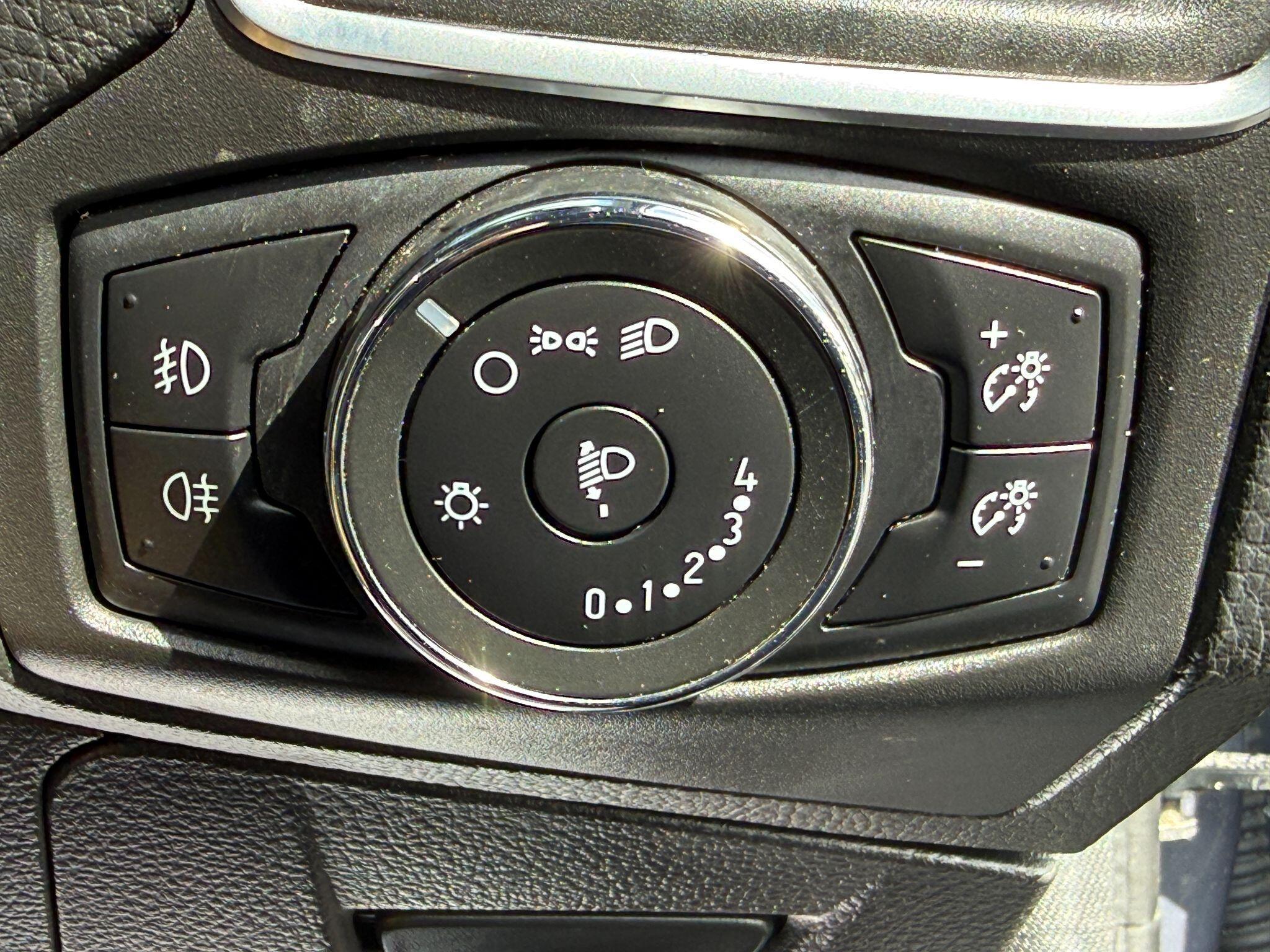 Ford Focus - Image 50