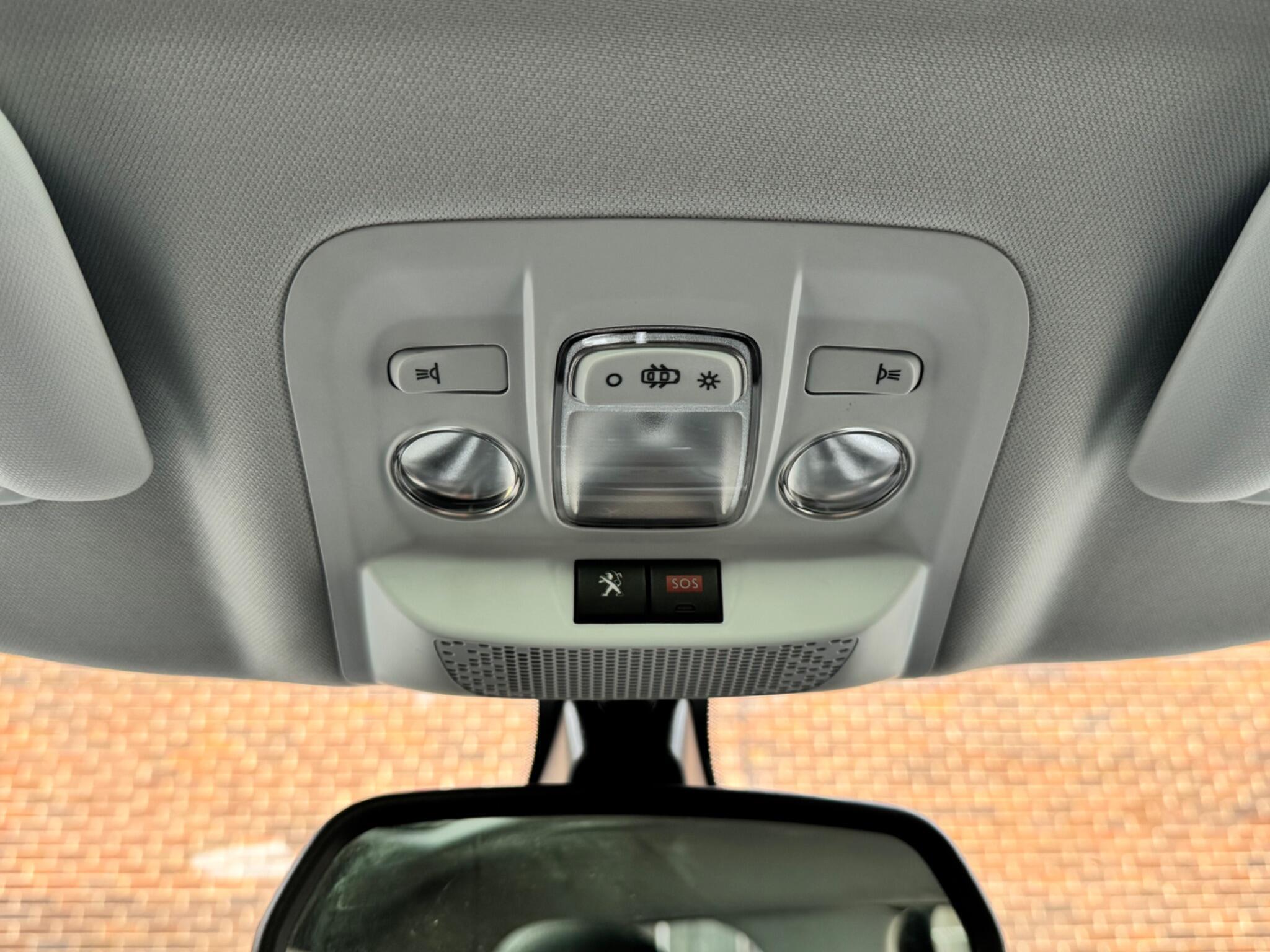 Peugeot 2008 - Image 32