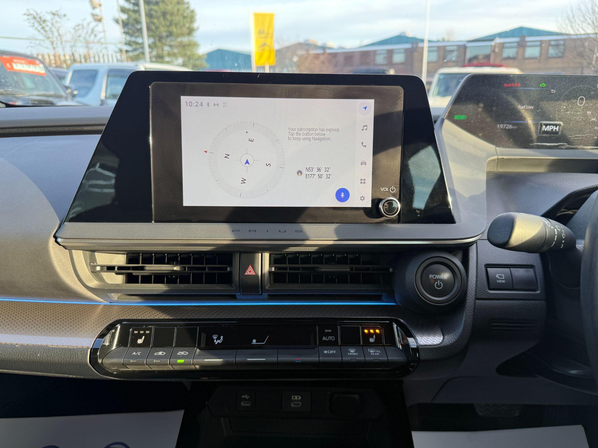 Toyota Prius - Image 42