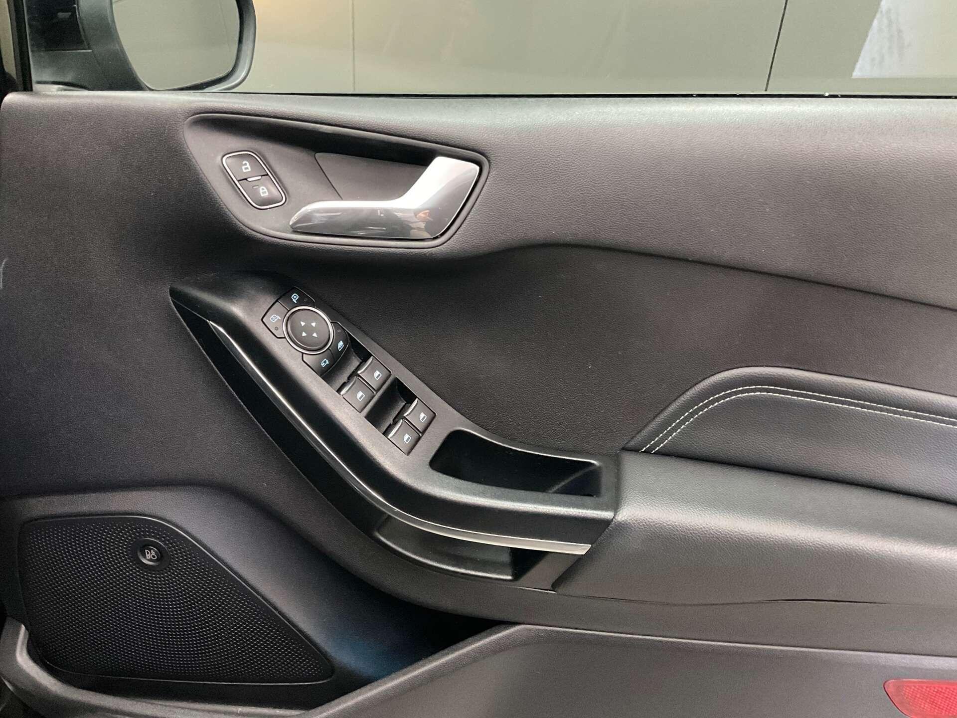 Ford Fiesta - Image 21