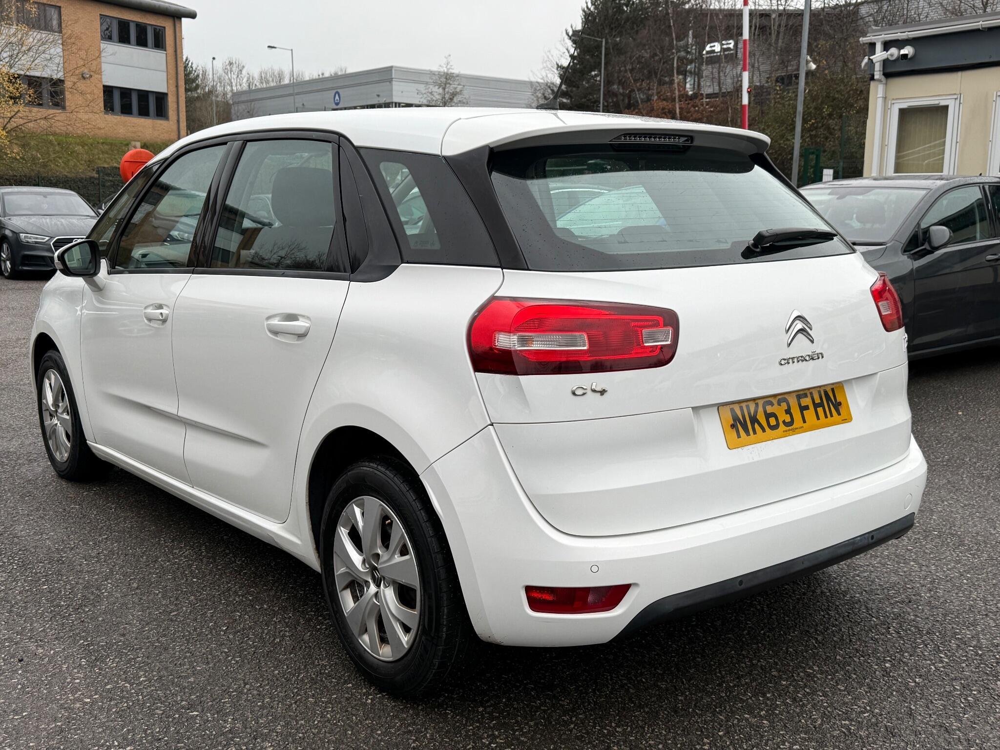Citroen C4 Picasso - Image 13