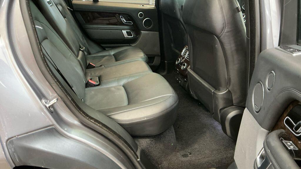Land Rover Range Rover - Image 9