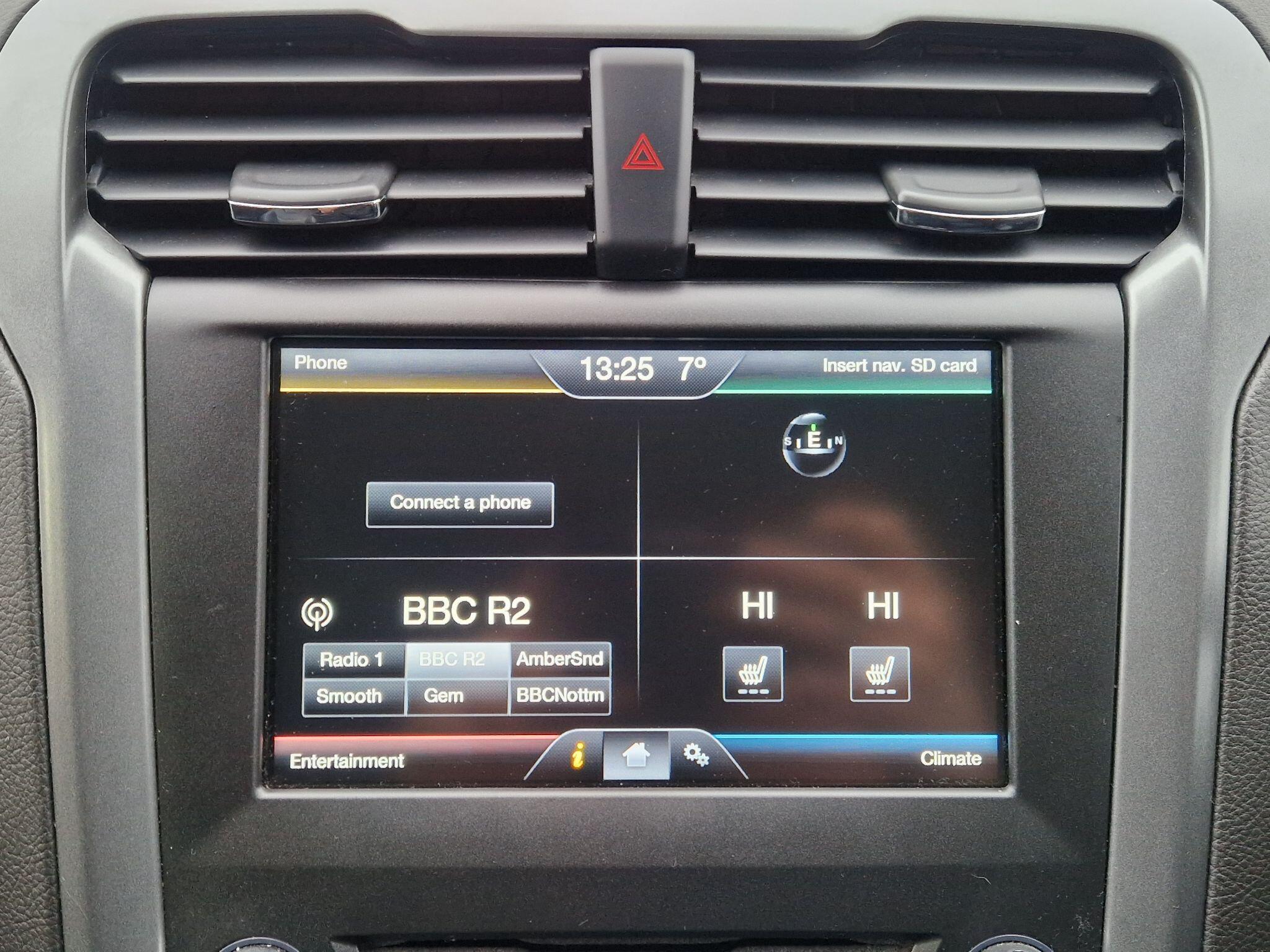 Ford Mondeo - Image 46