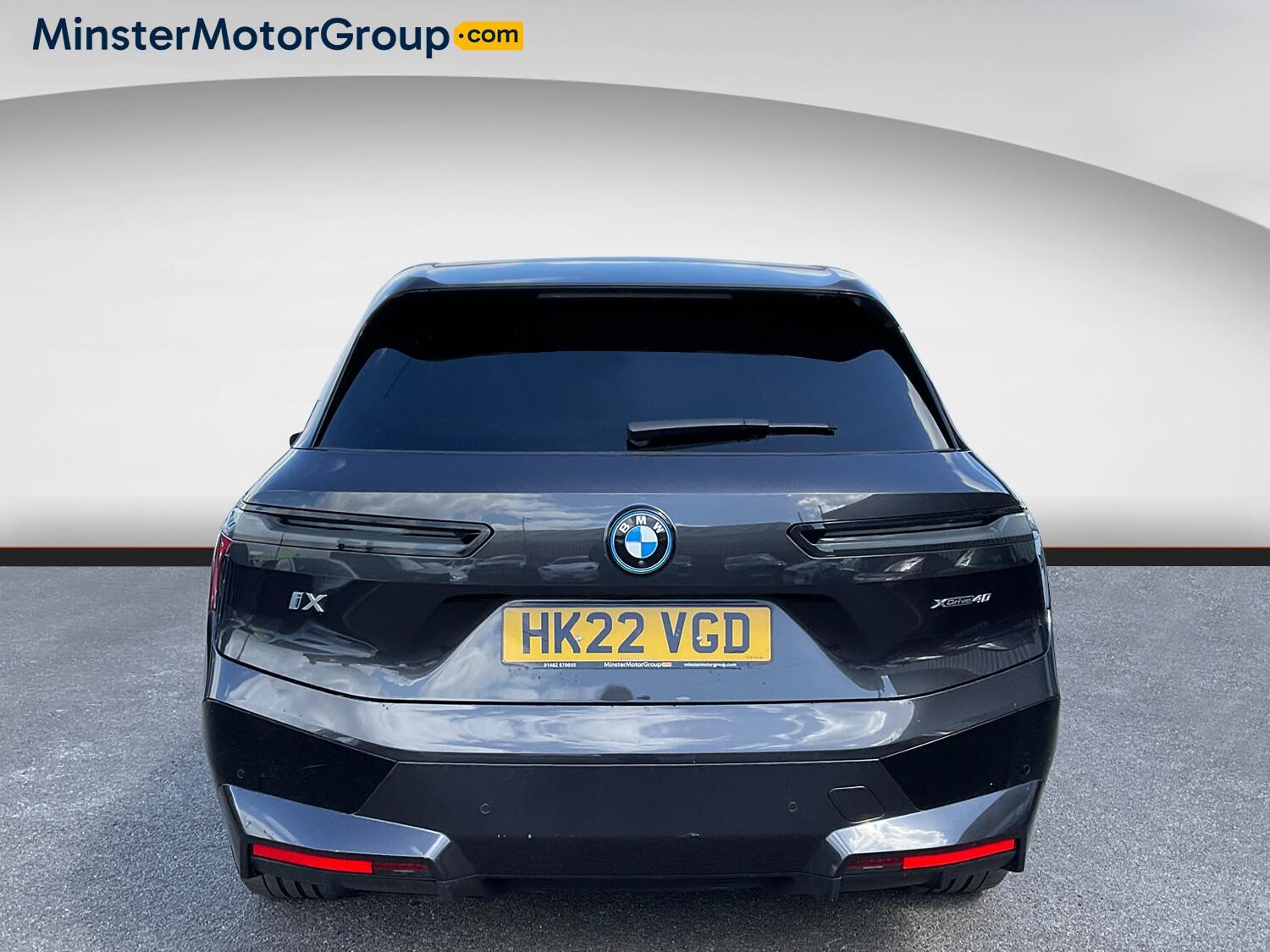 BMW IX - Image 3