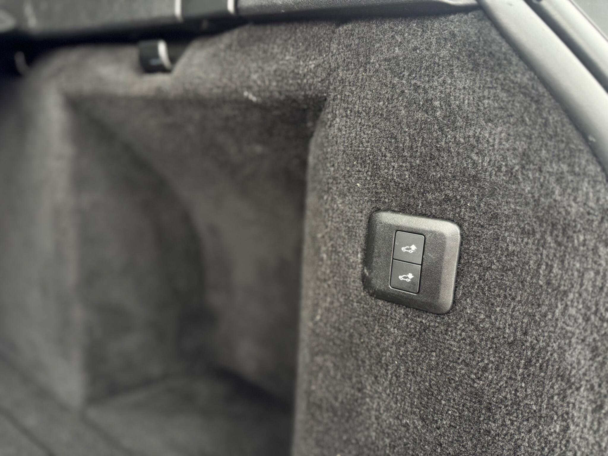 Land Rover RANGE ROVER SPORT - Image 33