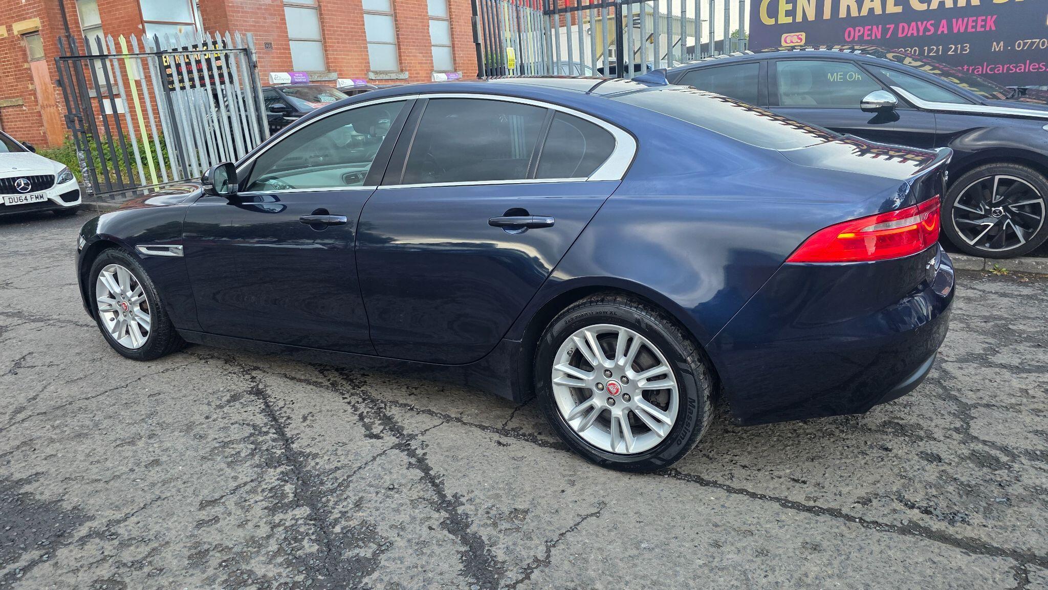 Jaguar XE - Image 12