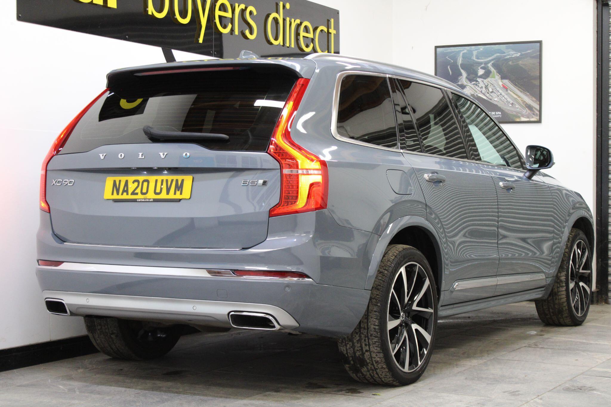 Volvo XC90 - Image 12