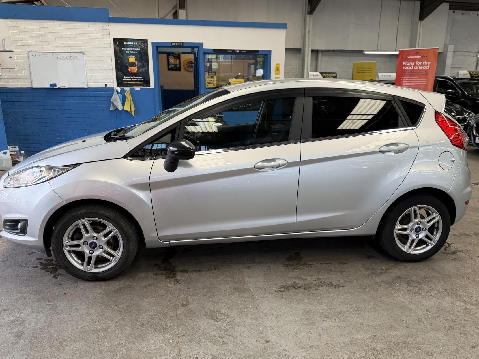 Ford Fiesta - Image 4
