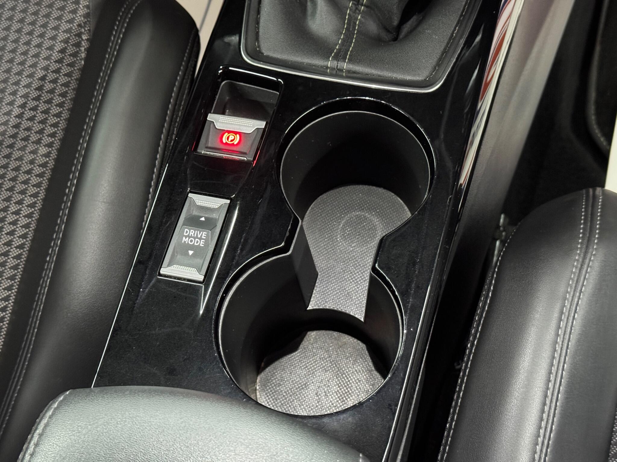 Peugeot 2008 - Image 25