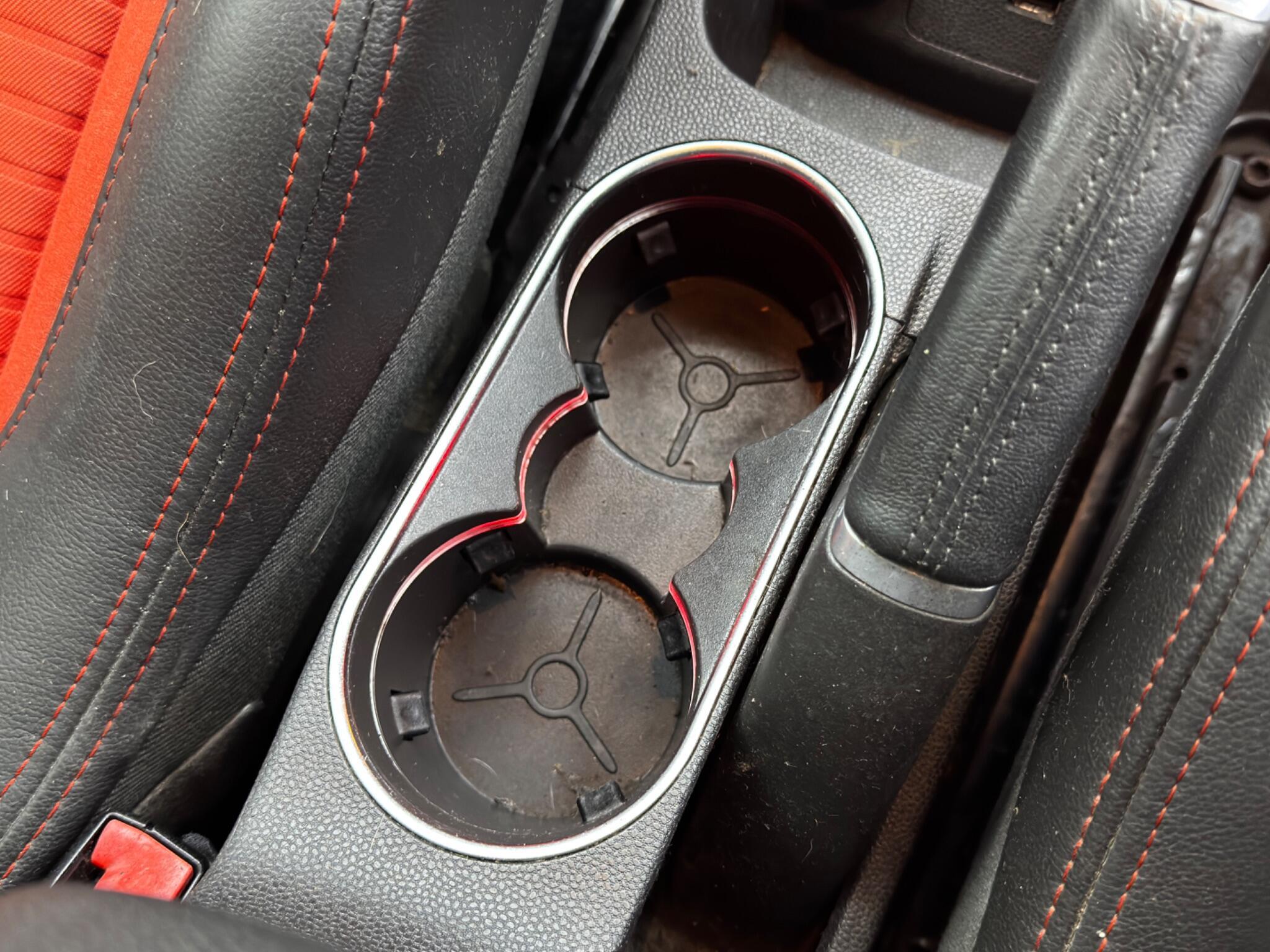 Ford Fiesta - Image 23