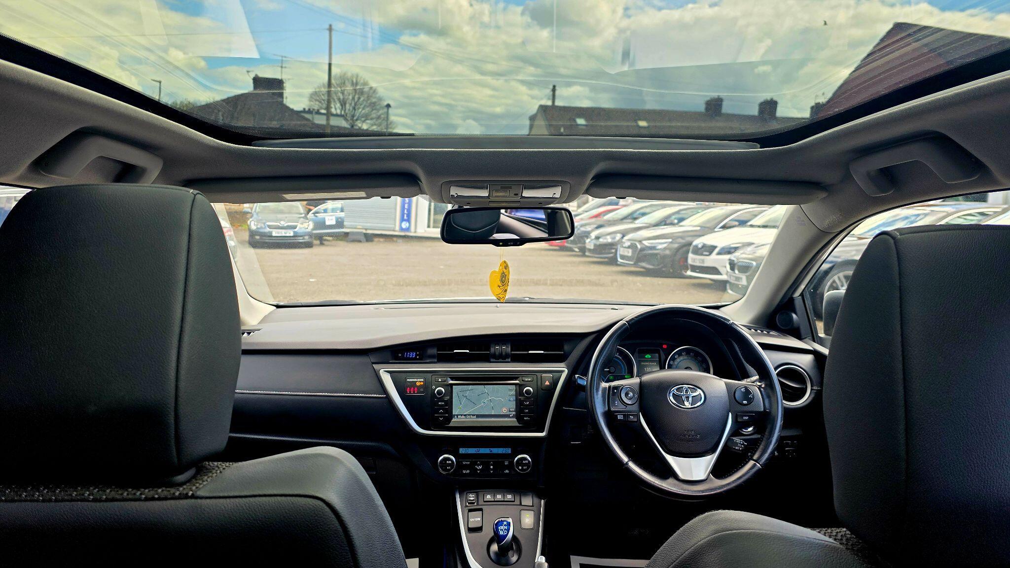 Toyota Auris - Image 21