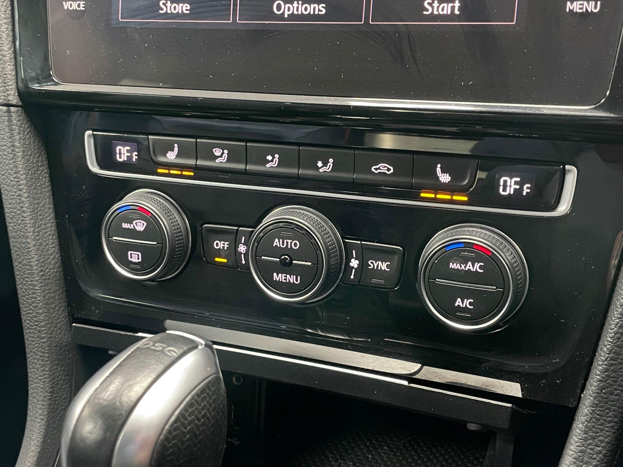 Volkswagen Golf - Image 45