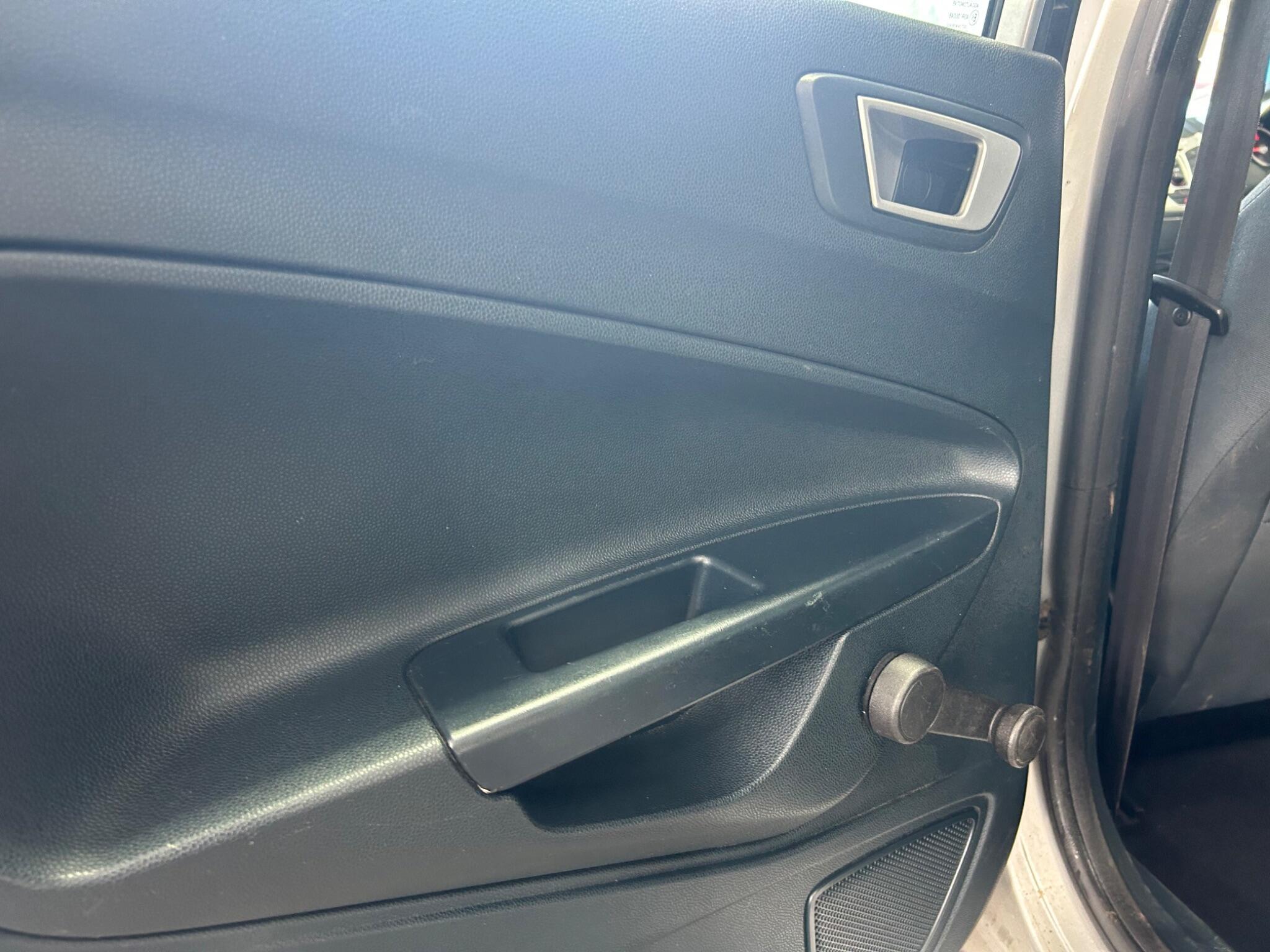 Ford Fiesta - Image 20