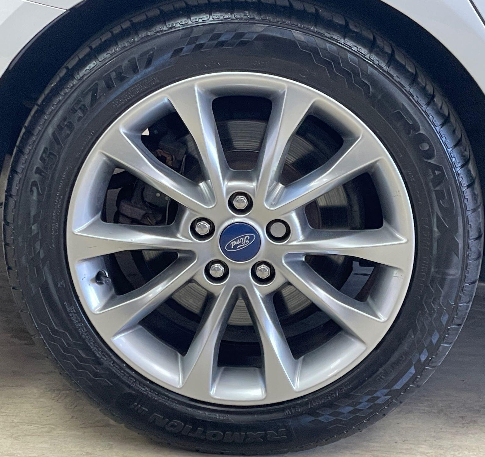 Ford Mondeo - Image 14