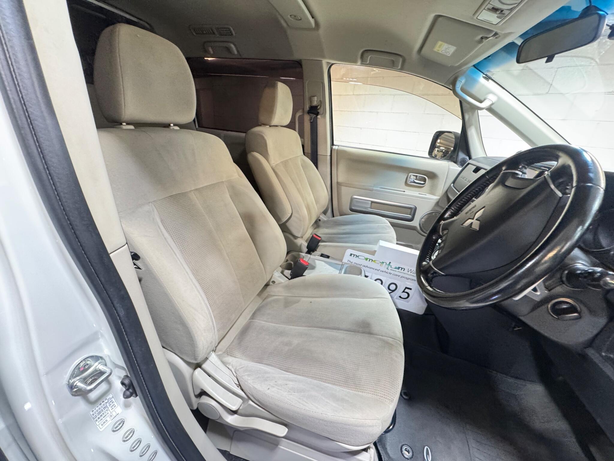 Mitsubishi Delica - Image 7